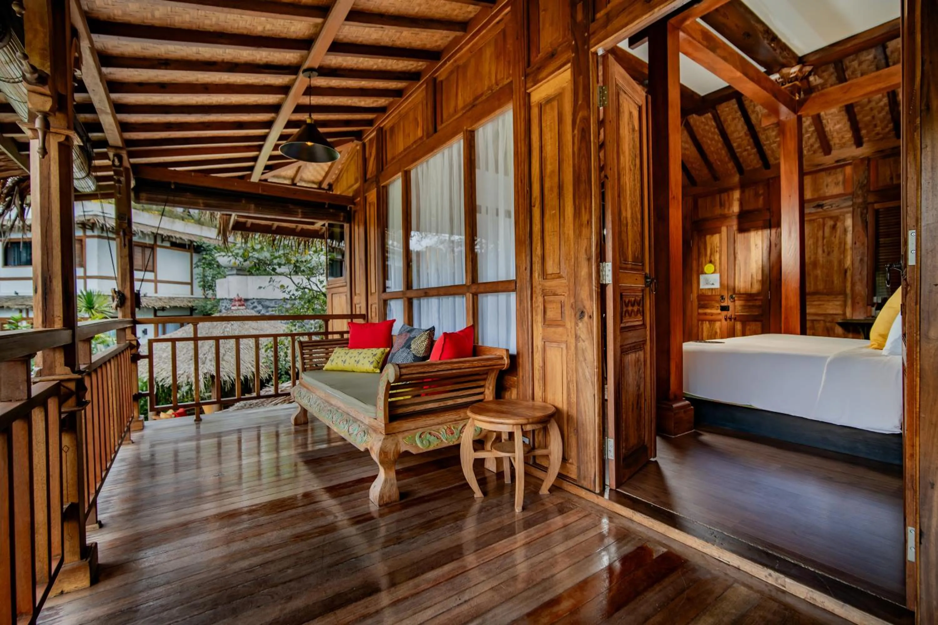 Balcony/Terrace, Bed in Tira Vilagna Suites & Spa