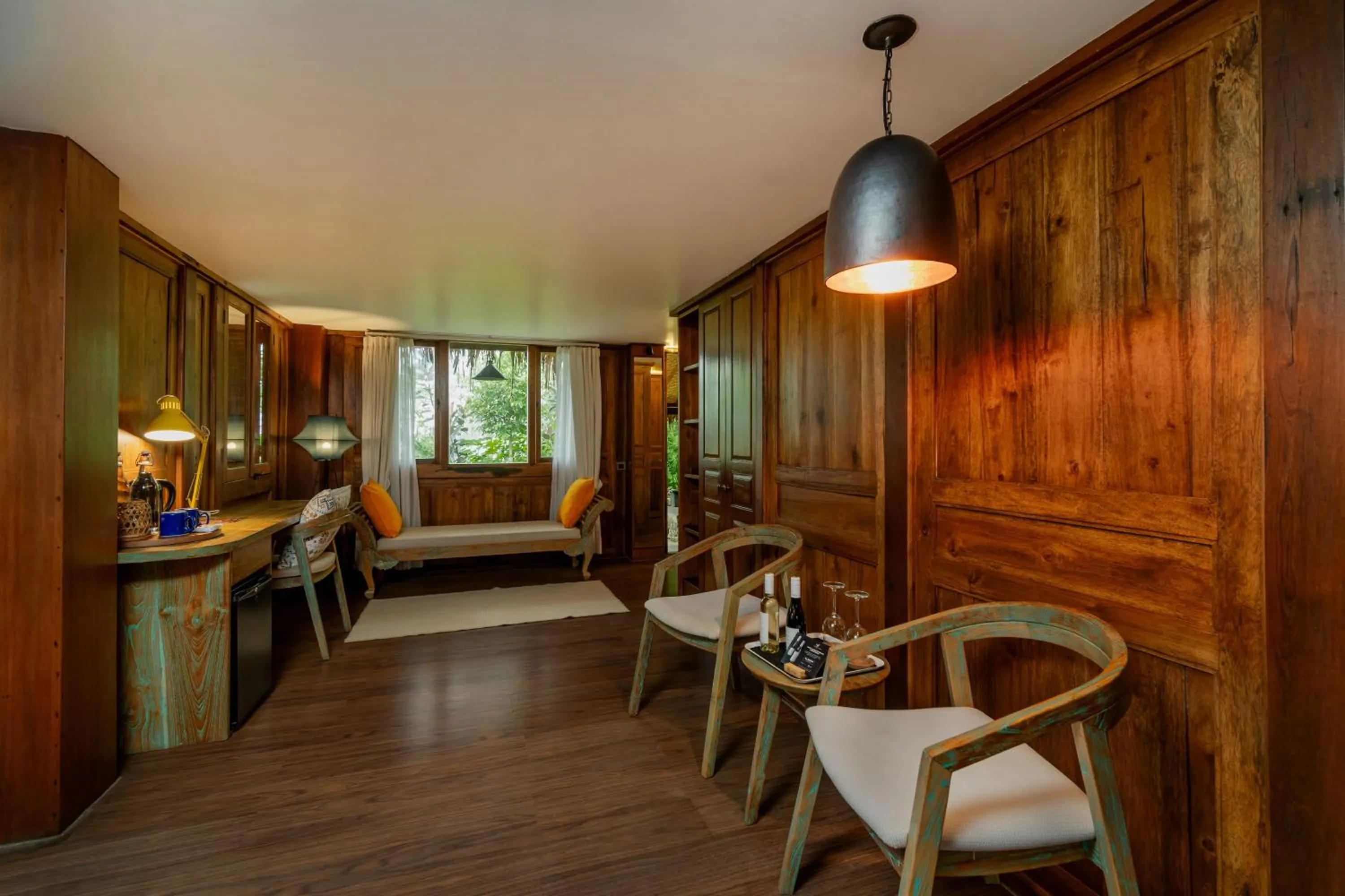 Seating area in Tira Vilagna Suites & Spa