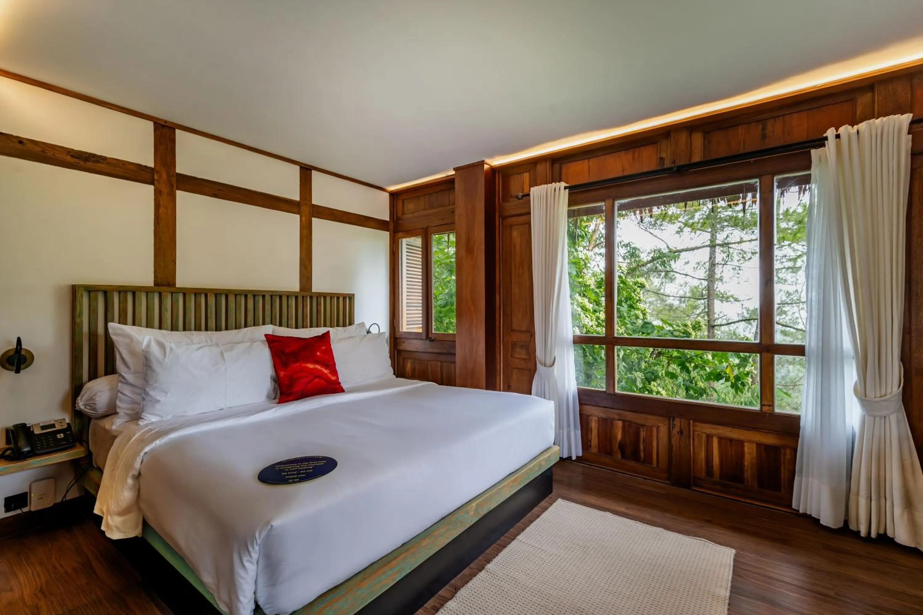 Bed in Tira Vilagna Suites & Spa