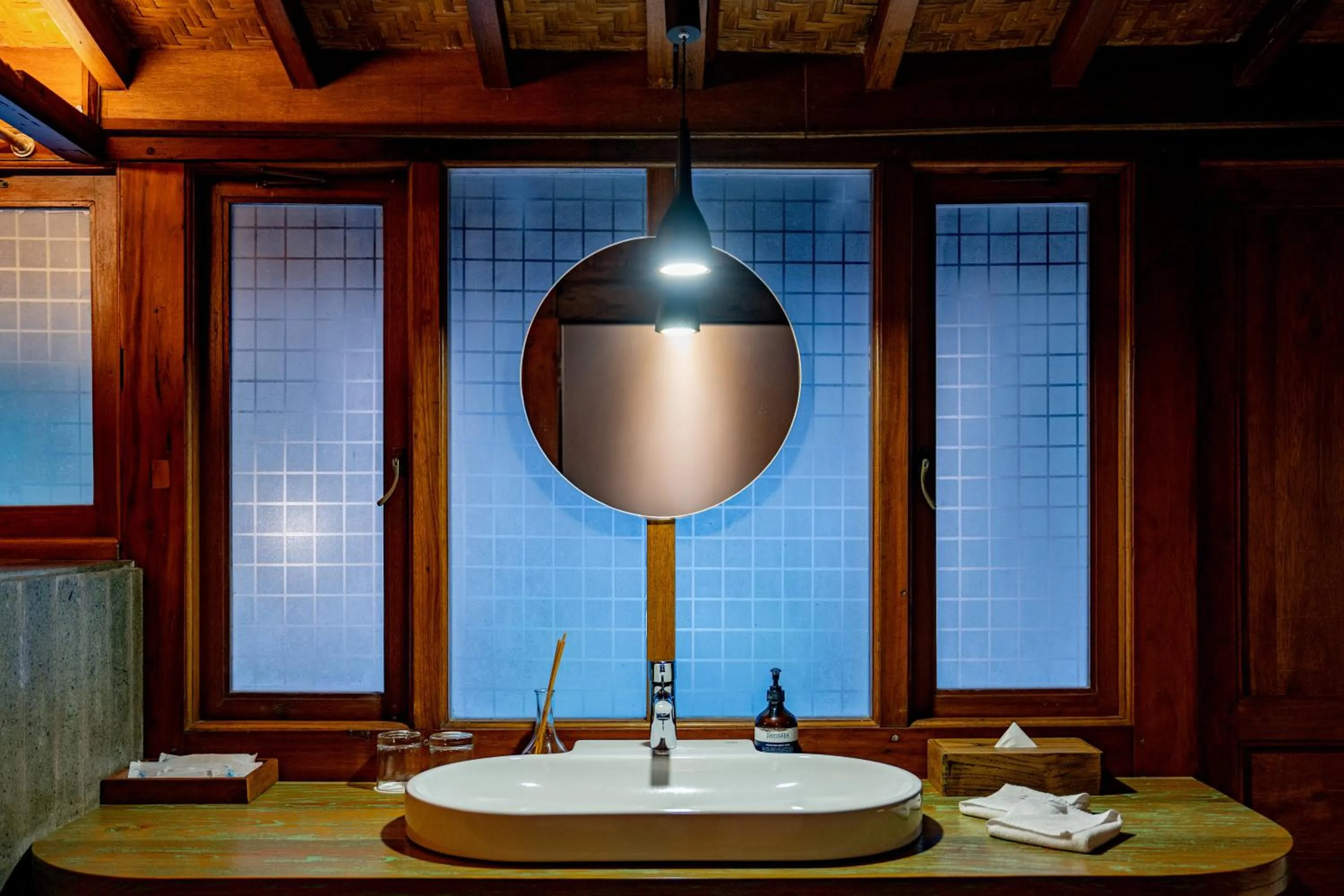 Bathroom in Tira Vilagna Suites & Spa