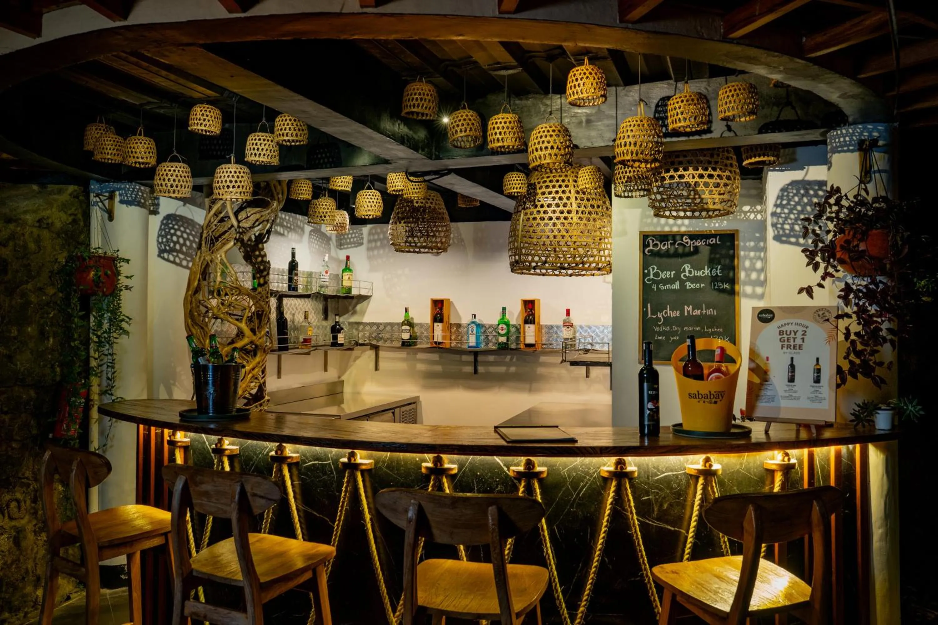 Lounge or bar in Tira Vilagna Suites & Spa