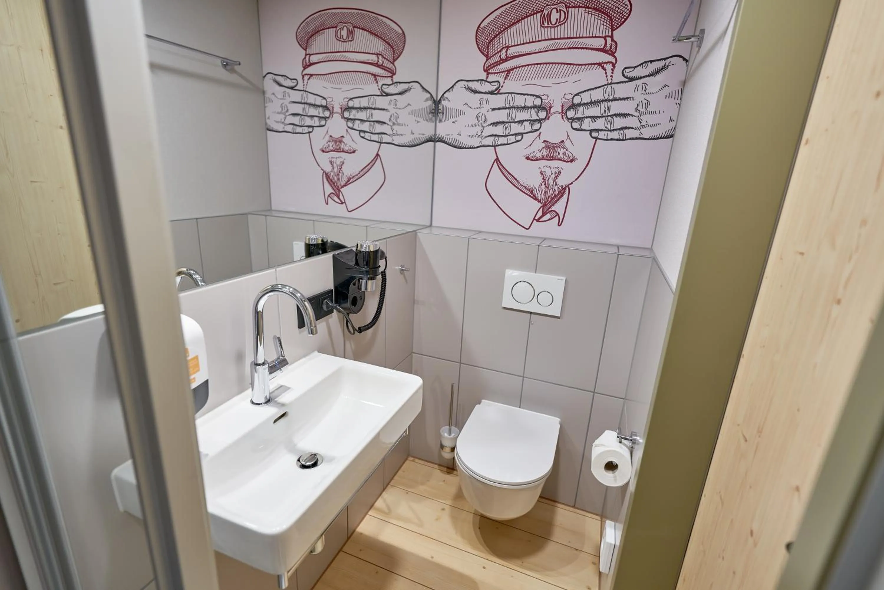 Toilet in McDreams Hotel Ingolstadt