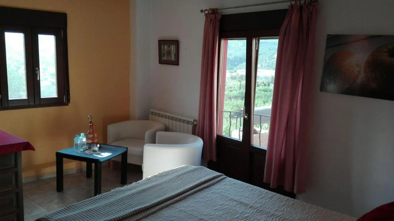 Photo of the whole room in L'Almàssera Casa Rural & Restaurant