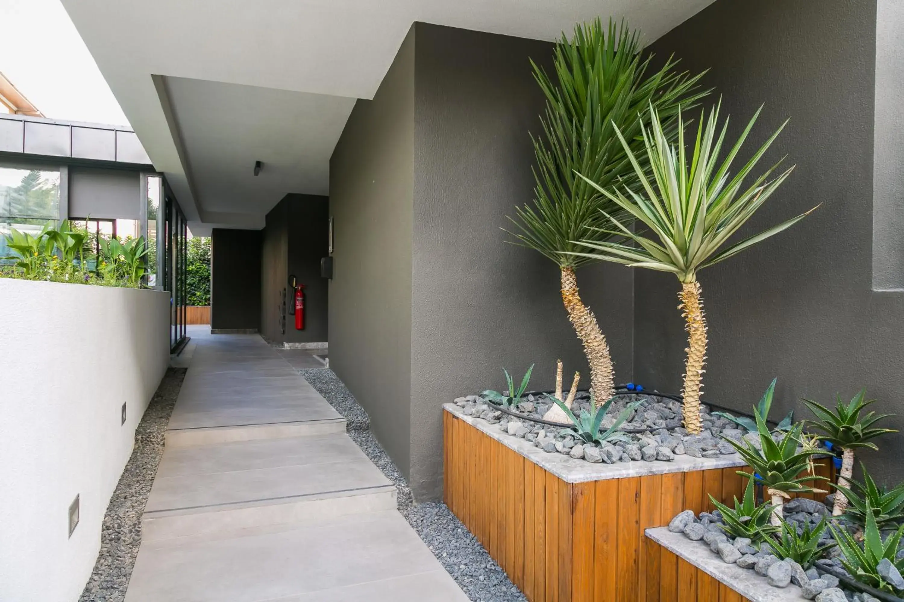 Facade/entrance in Z-Suites Facade/entrance in Z-Suites