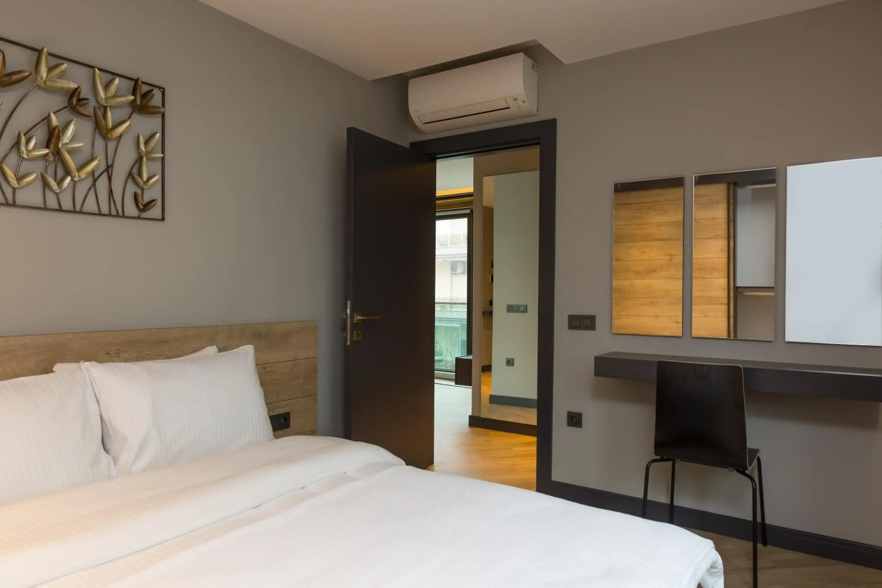 Bedroom, Bed in Z-Suites Bedroom, Bed in Z-Suites