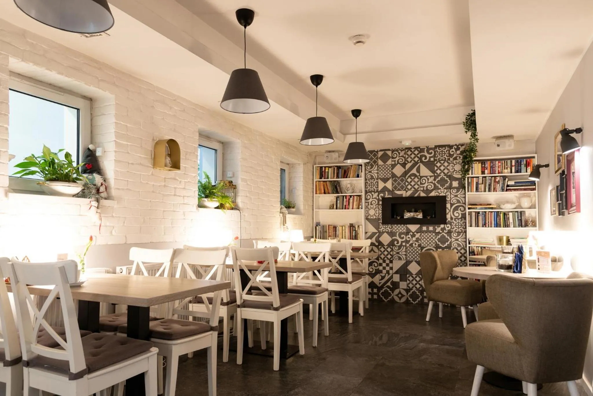 Restaurant/places to eat in Villa Flaming