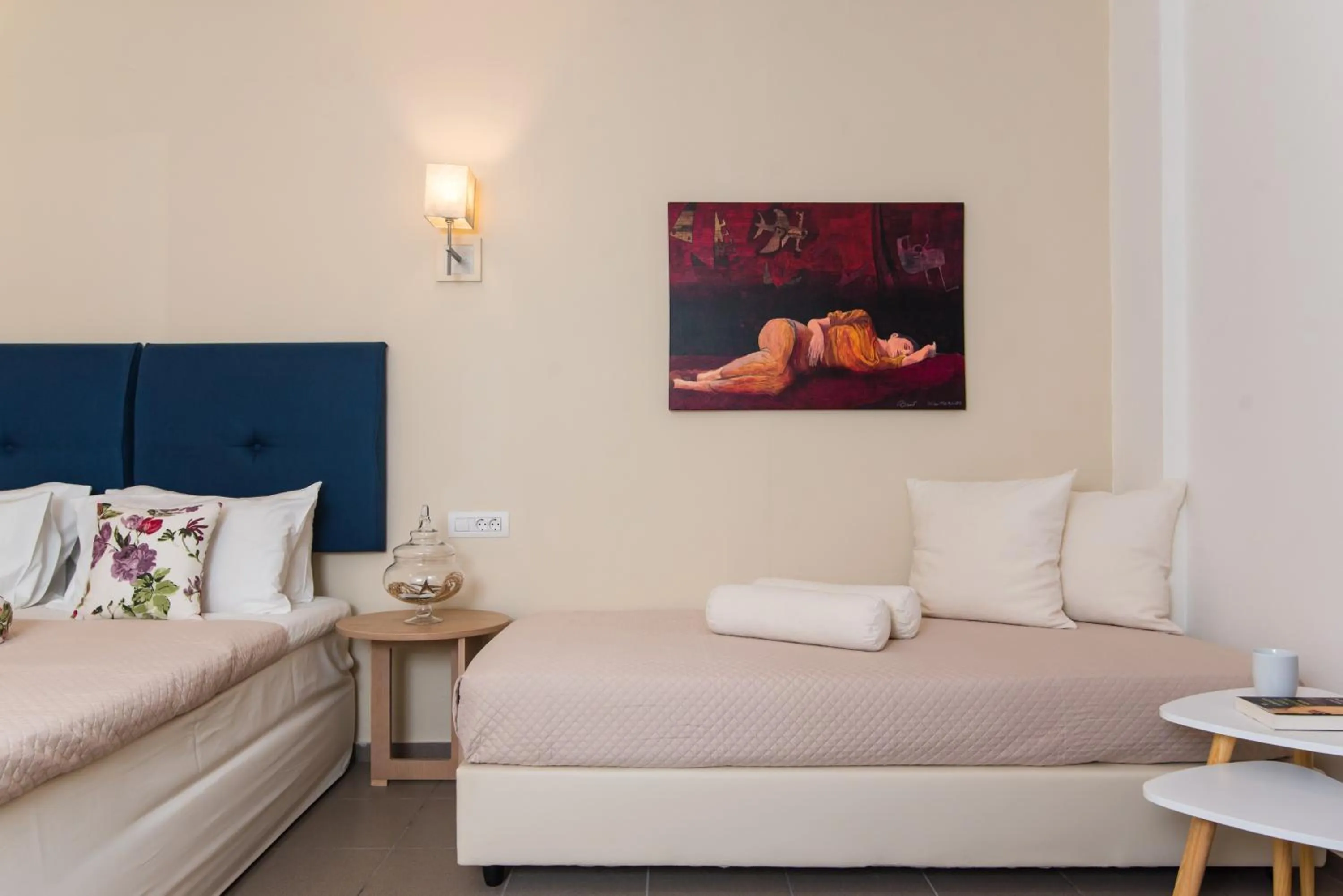 Seating area in Mirage Studios