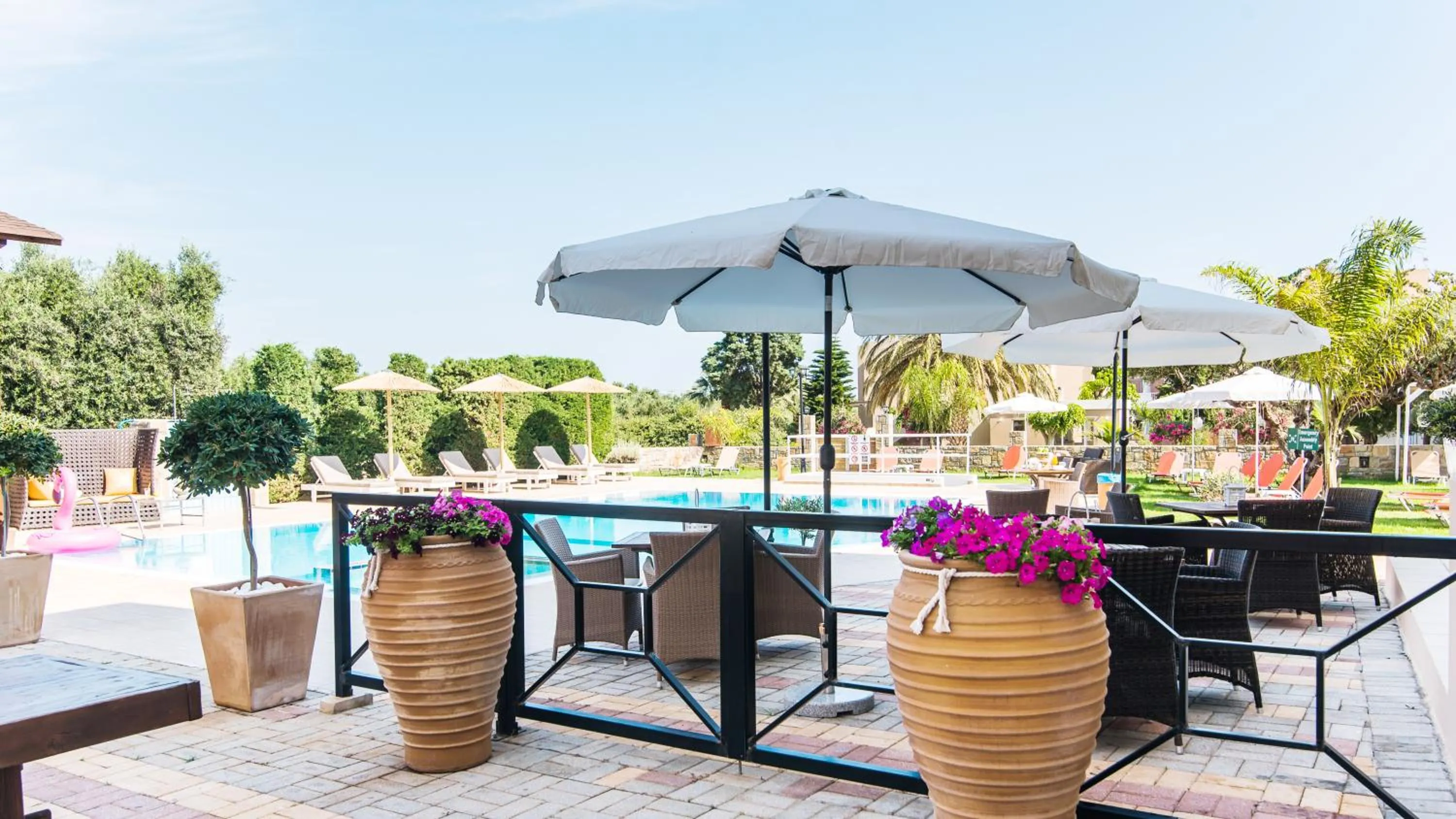 Swimming pool in Mirage Studios