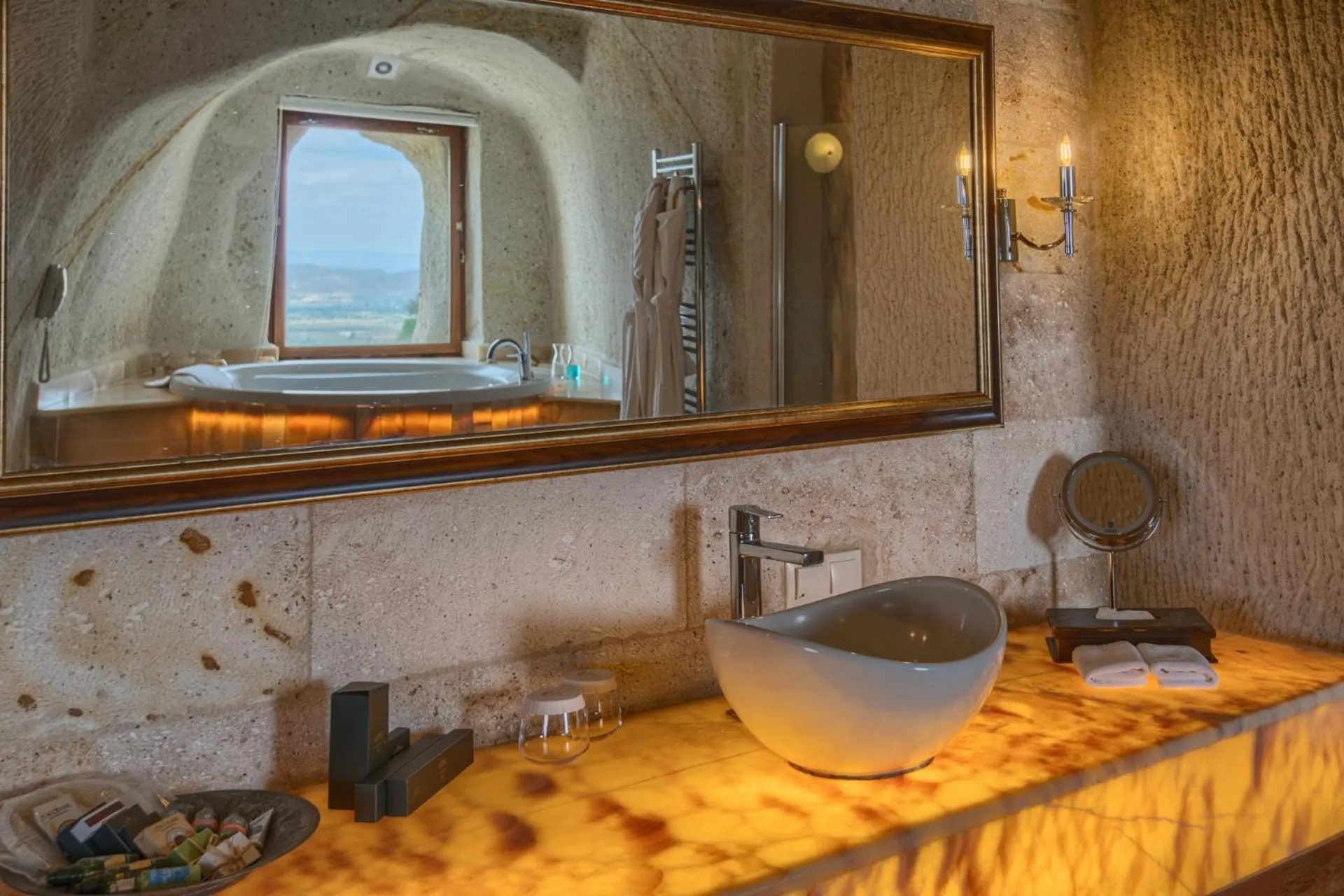 Bathroom in MUSEUM HOTEL - Relais & Châteaux