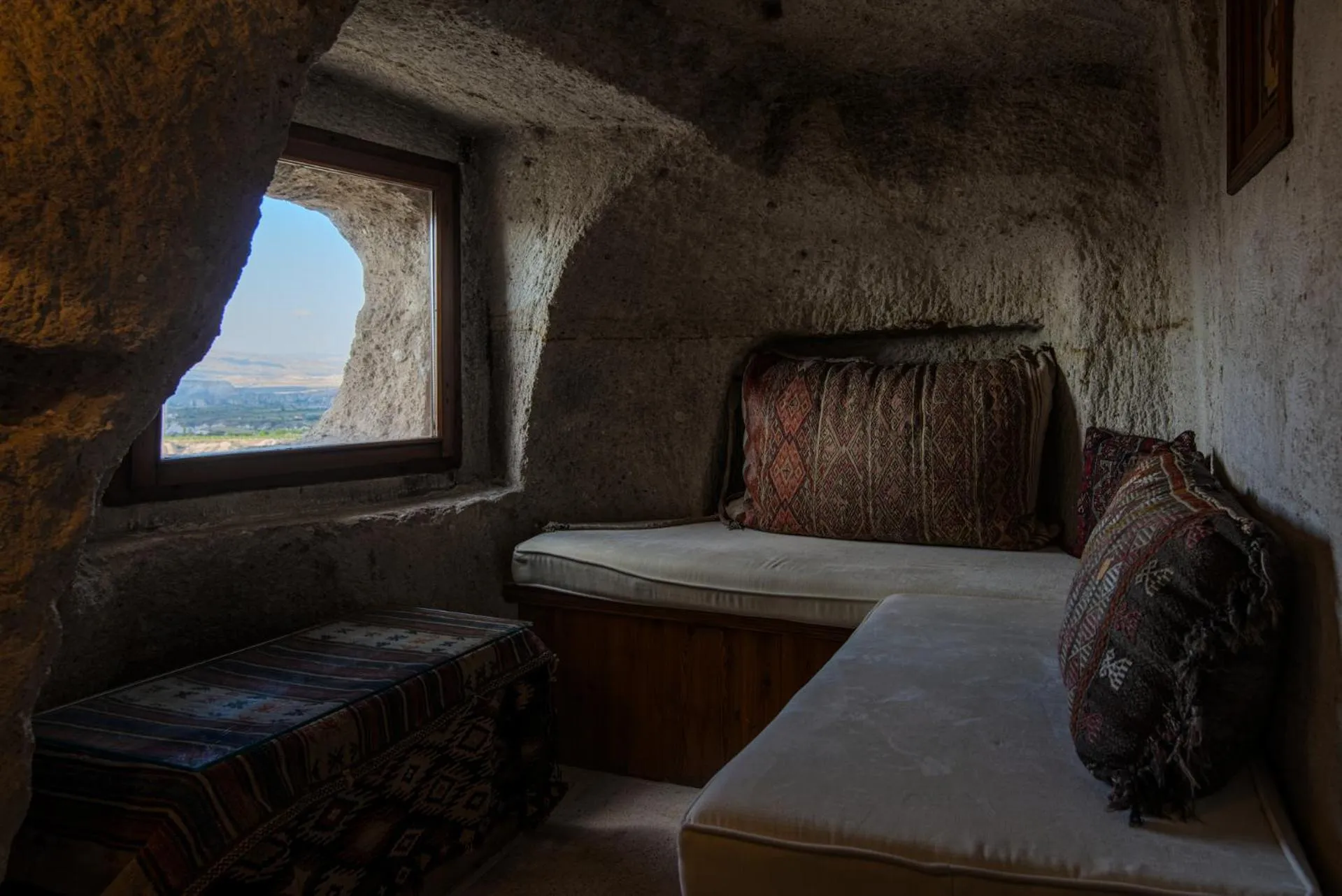 Natural landscape, Bed in MUSEUM HOTEL - Relais & Châteaux