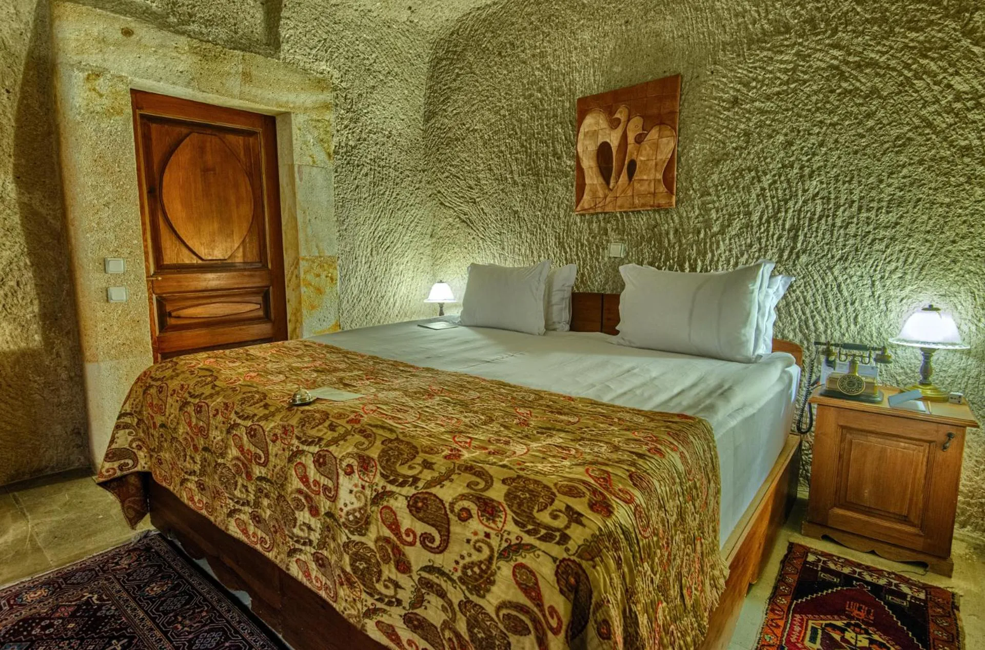 Bedroom, Bed in MUSEUM HOTEL - Relais & Châteaux