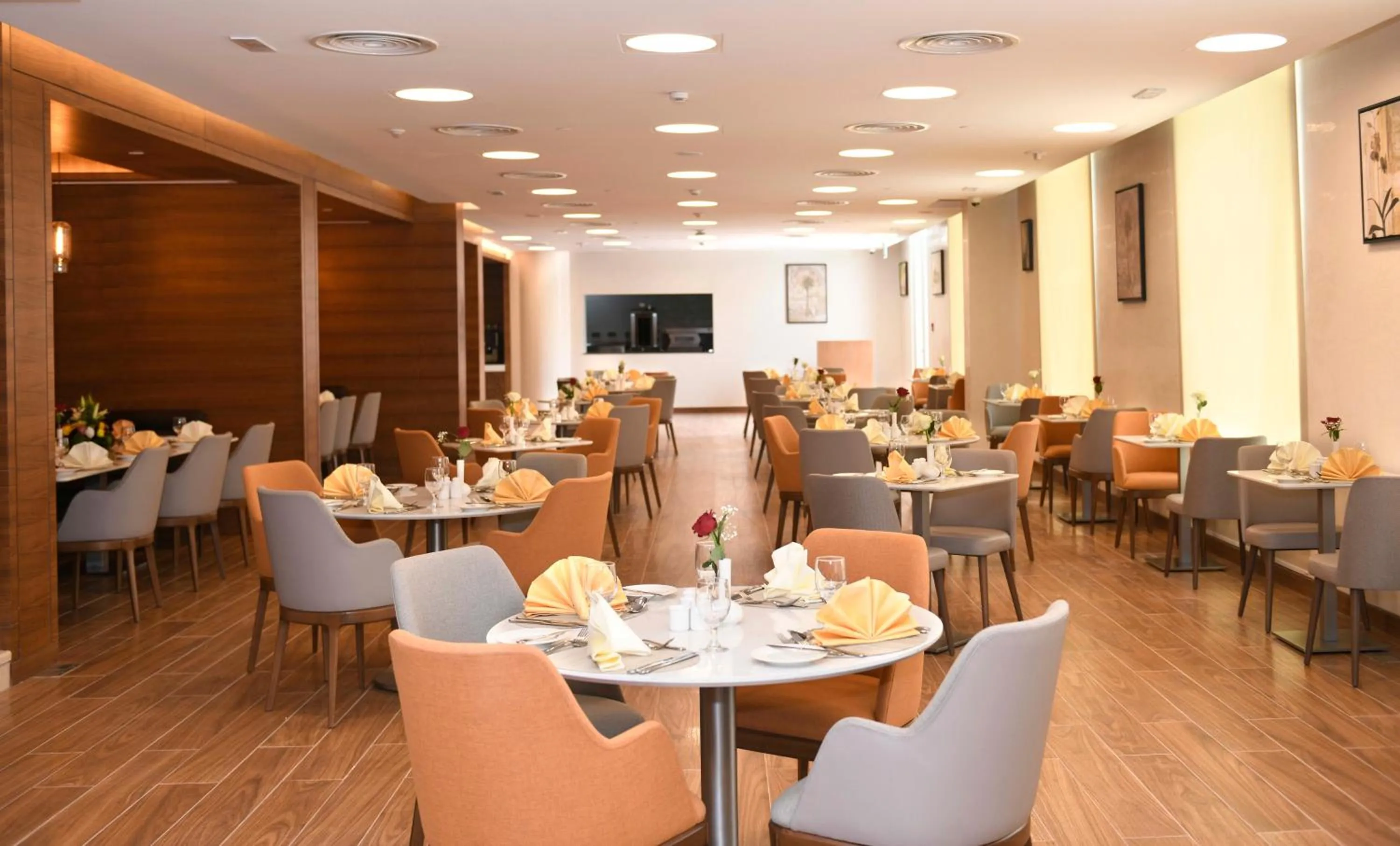 Restaurant/places to eat in Golden Tulip Riyadh Convention and Exhibition Center
