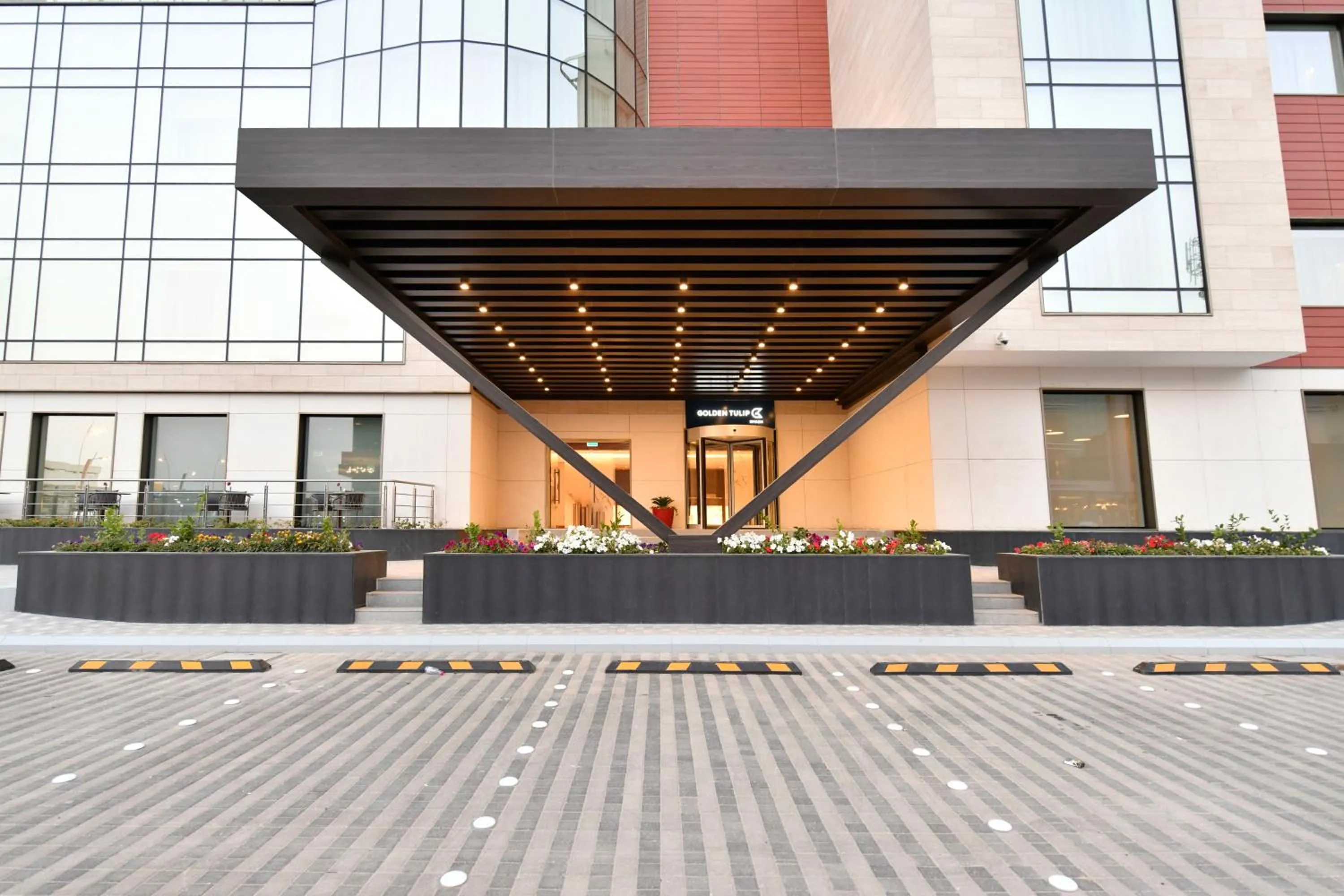 Parking in Golden Tulip Riyadh Convention and Exhibition Center