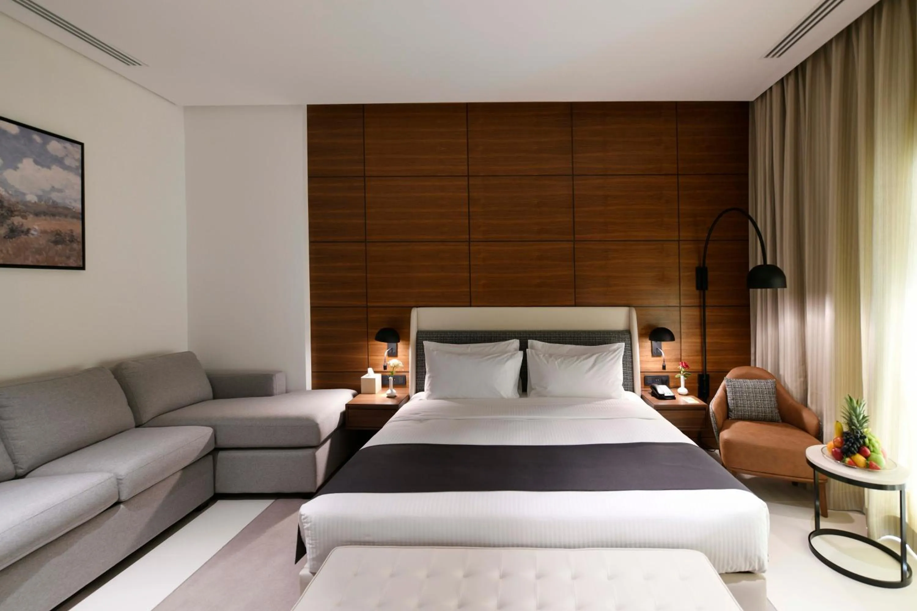 Bedroom, Bed in Golden Tulip Riyadh Convention and Exhibition Center