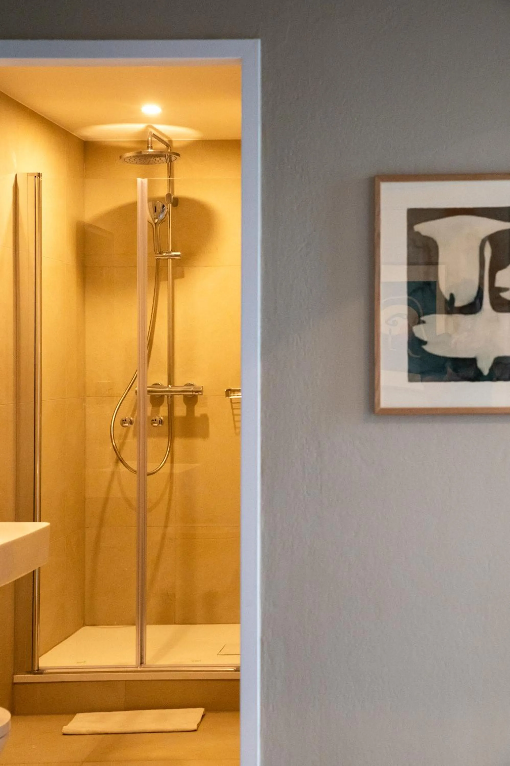 Bathroom in Hotel Vier Jahreszeiten Salzburg