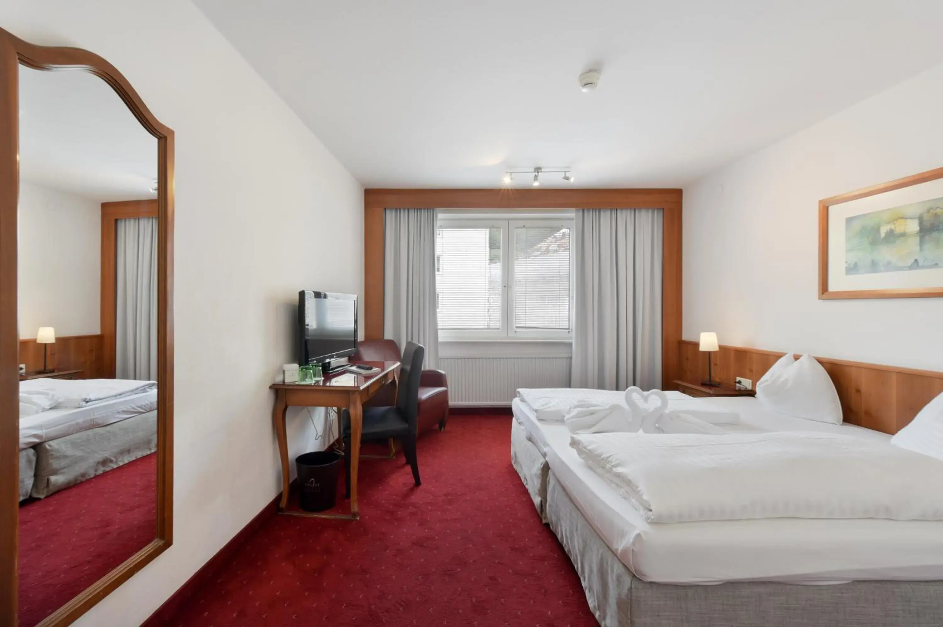 Photo of the whole room, Bed in Am Neutor Hotel Salzburg Zentrum Photo of the whole room, Bed in Am Neutor Hotel Salzburg Zentrum