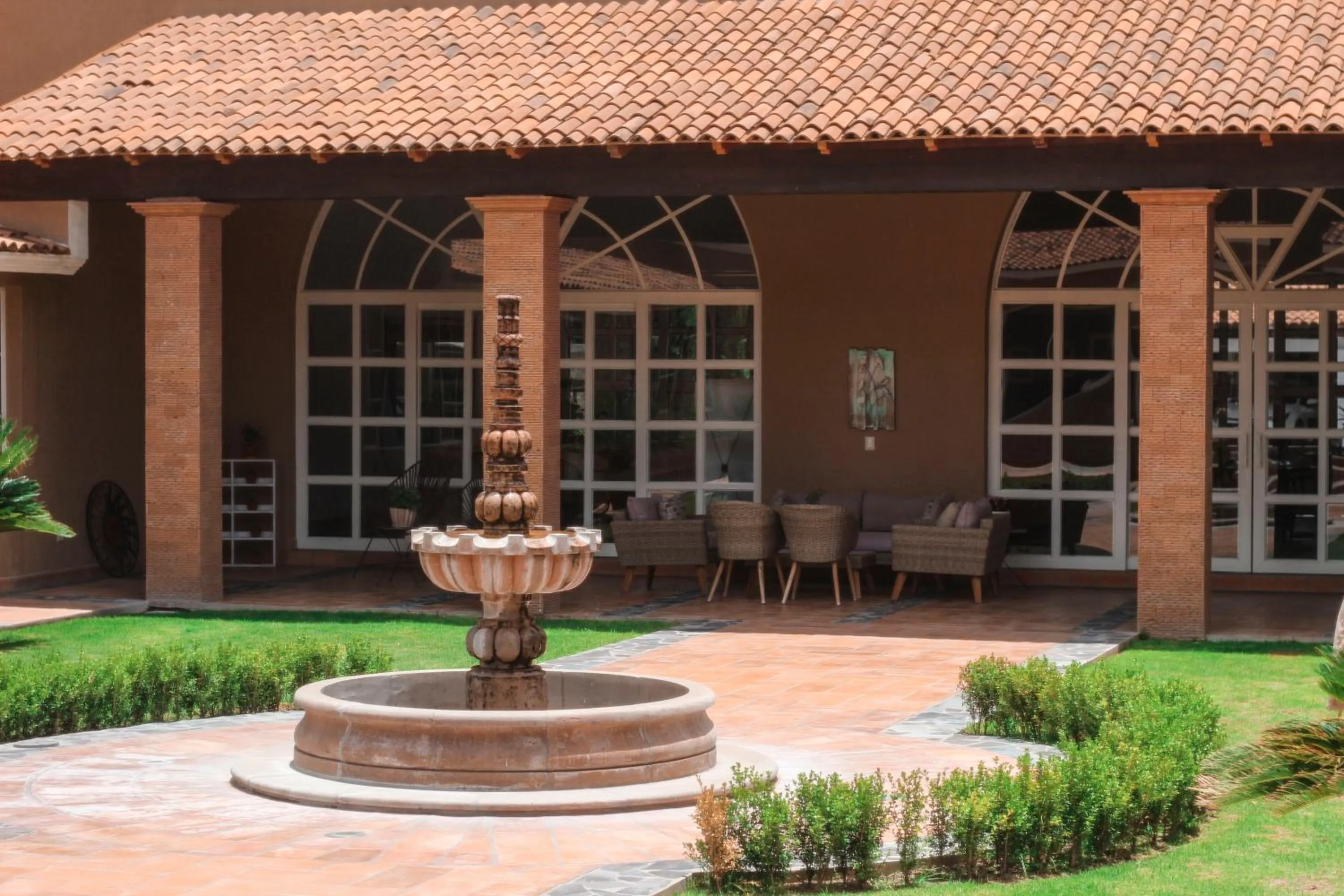 La Capilla Hotel