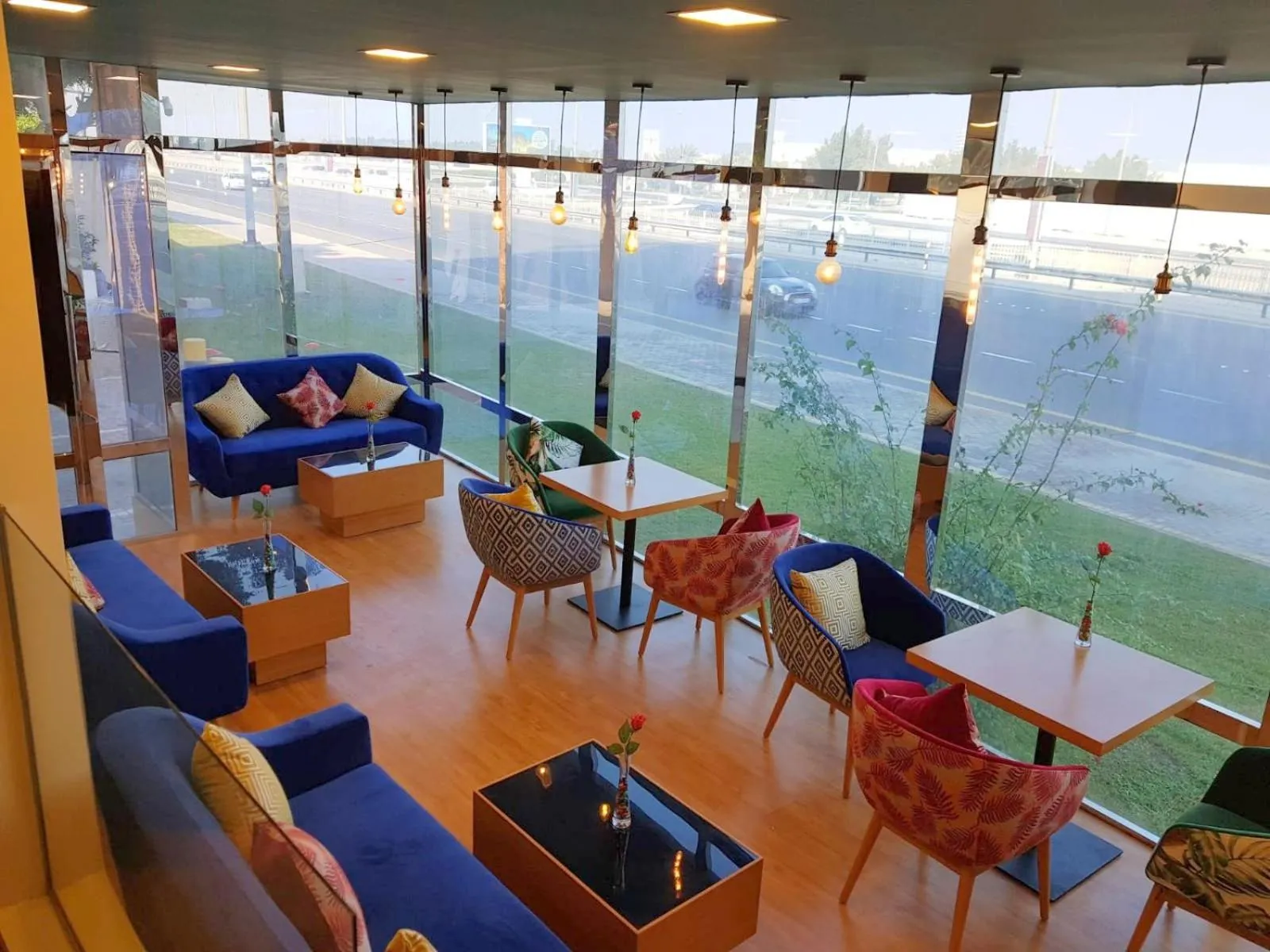 Restaurant/places to eat in Phoenicia Tower Hotel And Spa