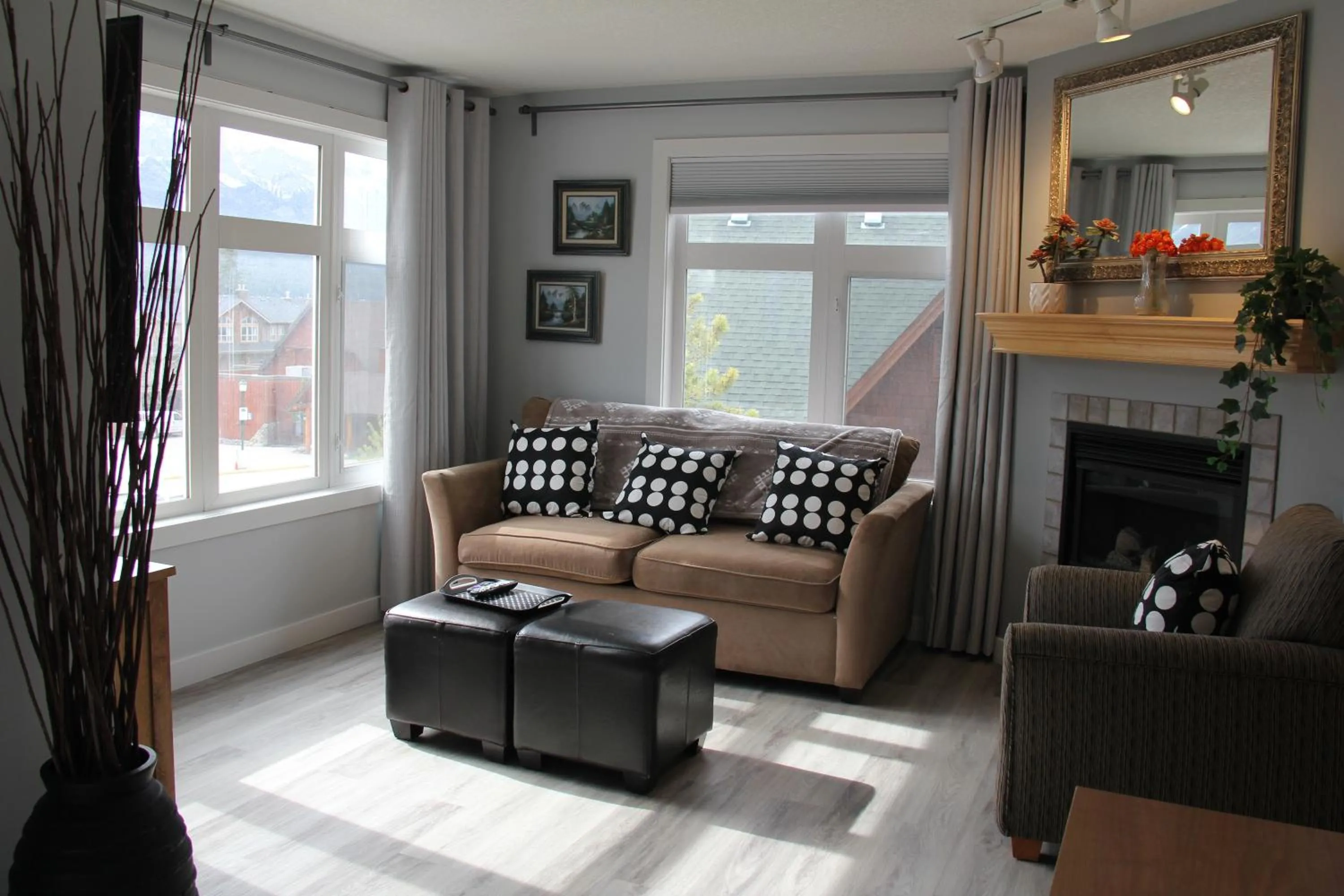 Windtower Lodge - Canmore