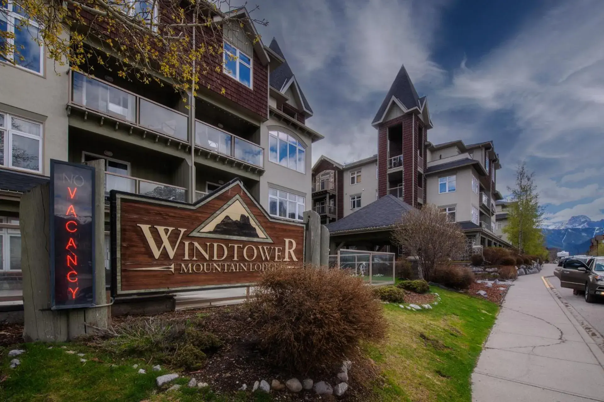 Windtower Lodge - Canmore Windtower Lodge - Canmore