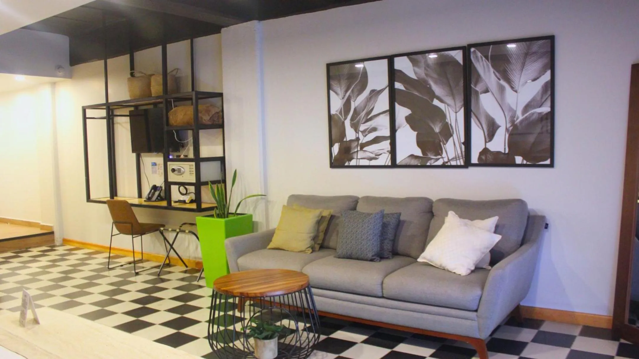 Living room in Joint Boutique Hotel