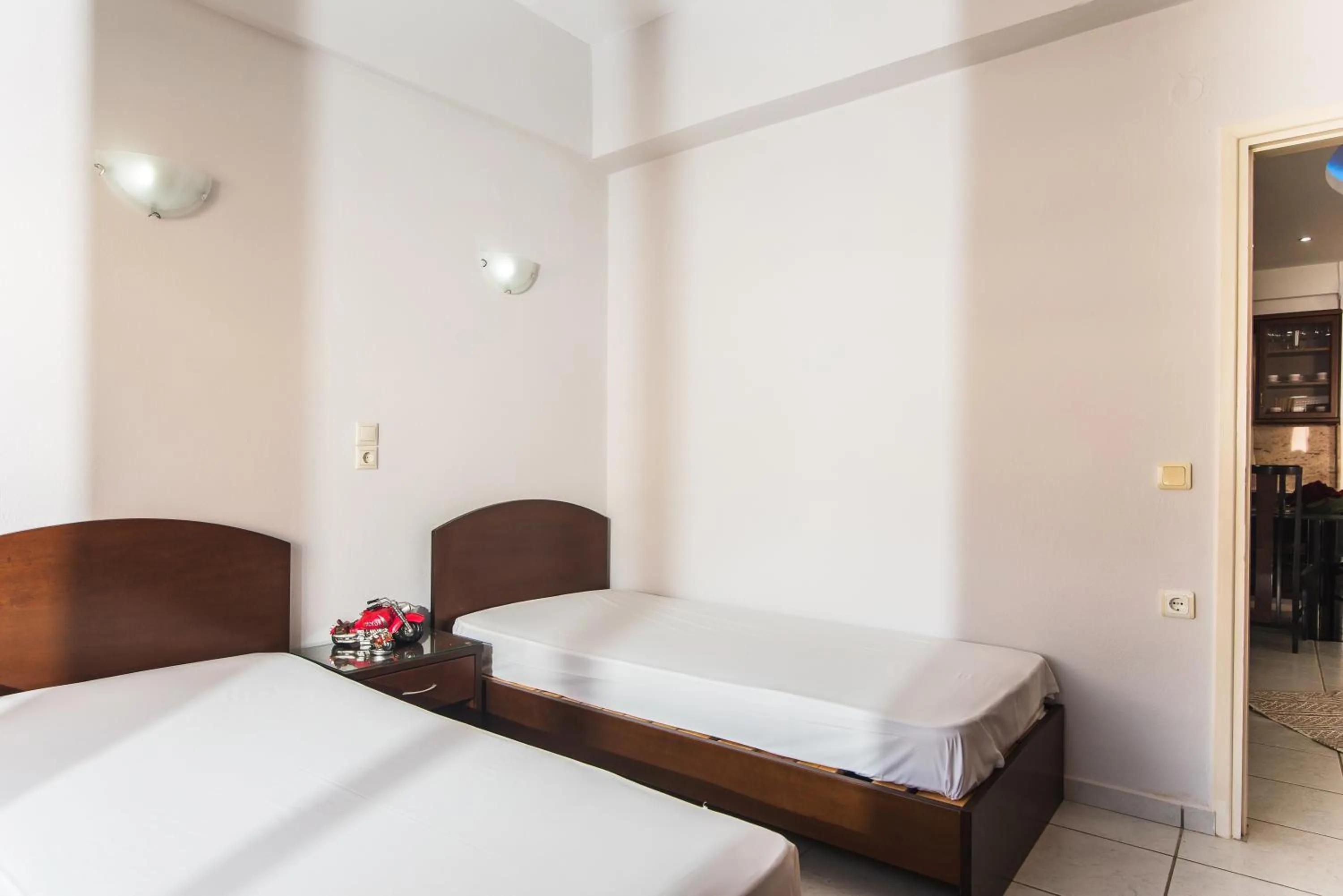 Bedroom, Bed in Yiannis Manos Hotel Resort