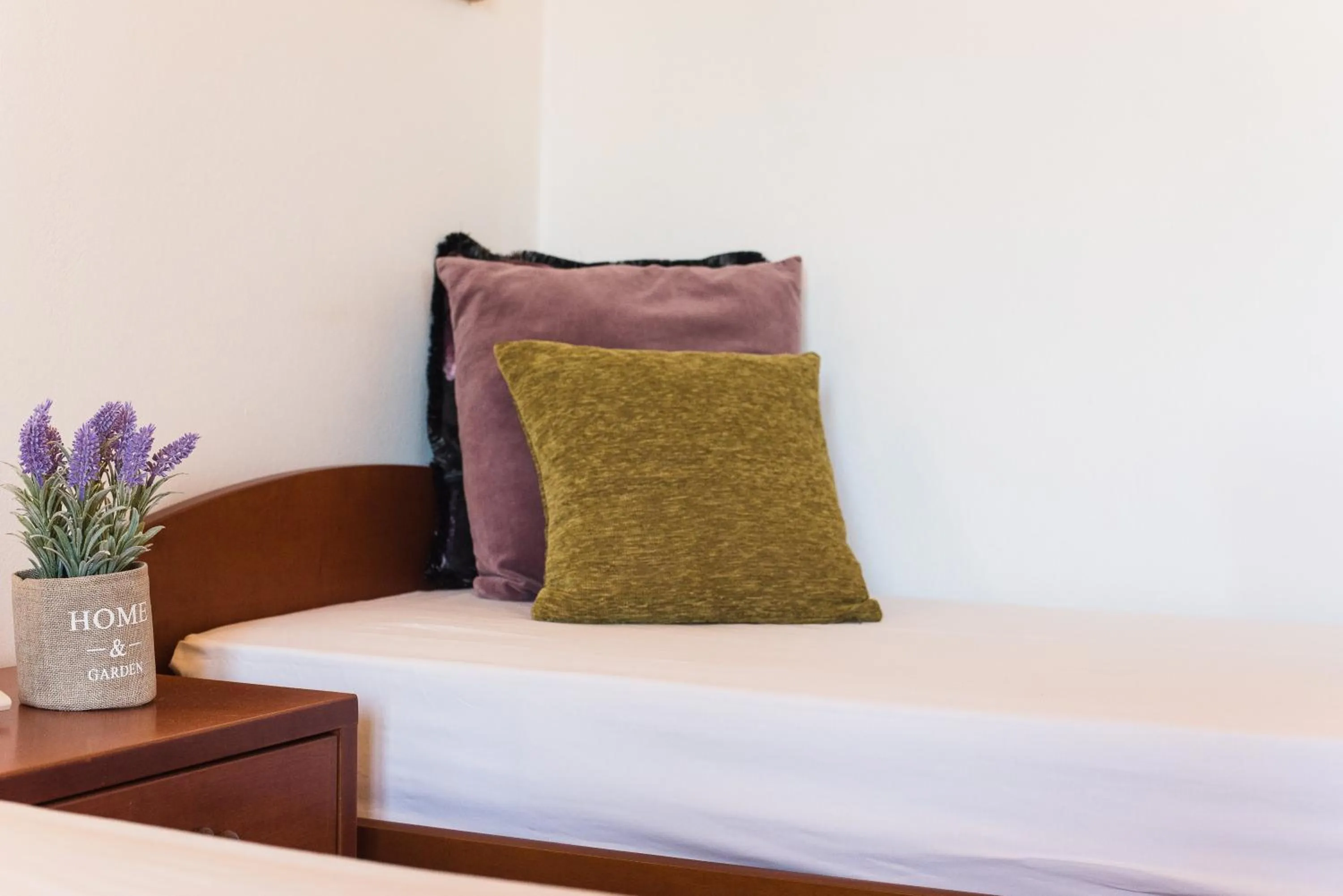 Bedroom, Bed in Yiannis Manos Hotel Resort