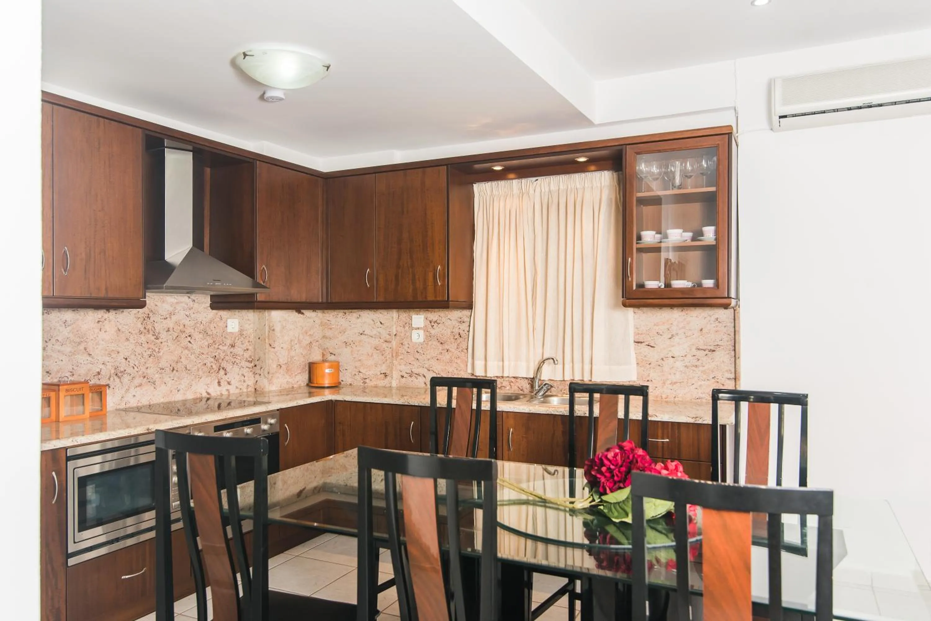 Kitchen or kitchenette in Yiannis Manos Hotel Resort