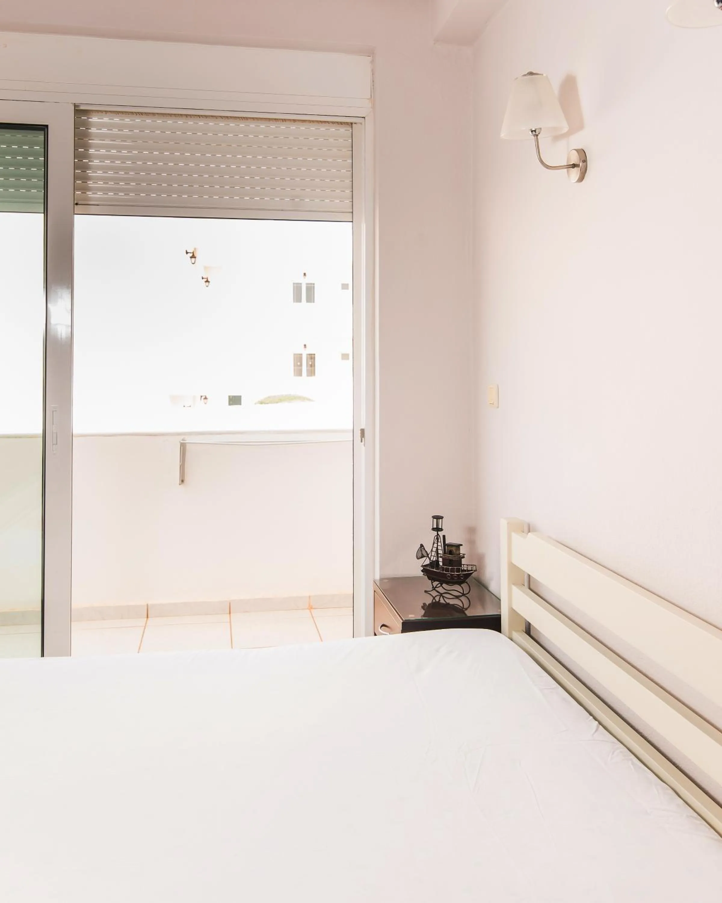 Bedroom, Bed in Yiannis Manos Hotel Resort