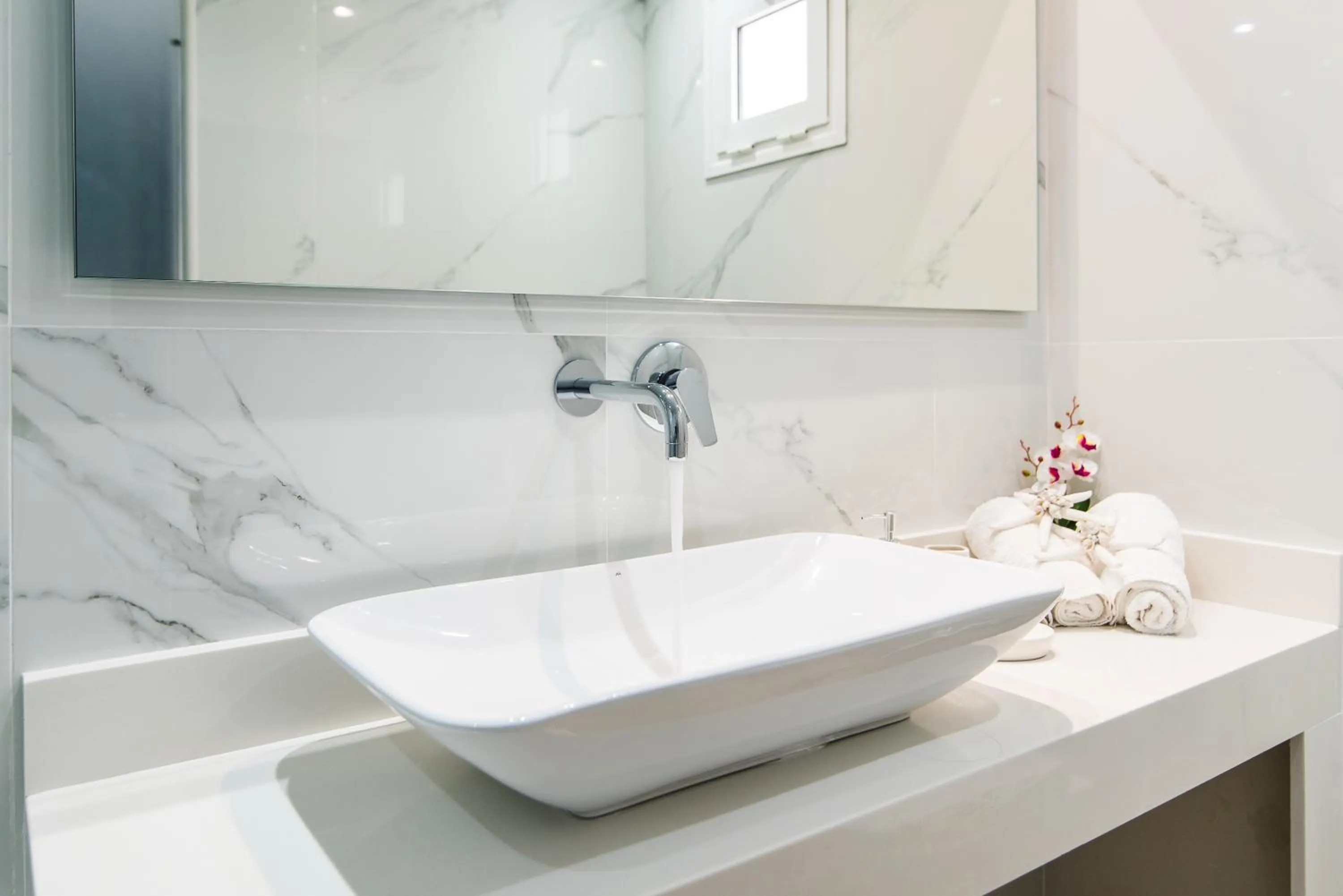 Bathroom in Yiannis Manos Hotel Resort