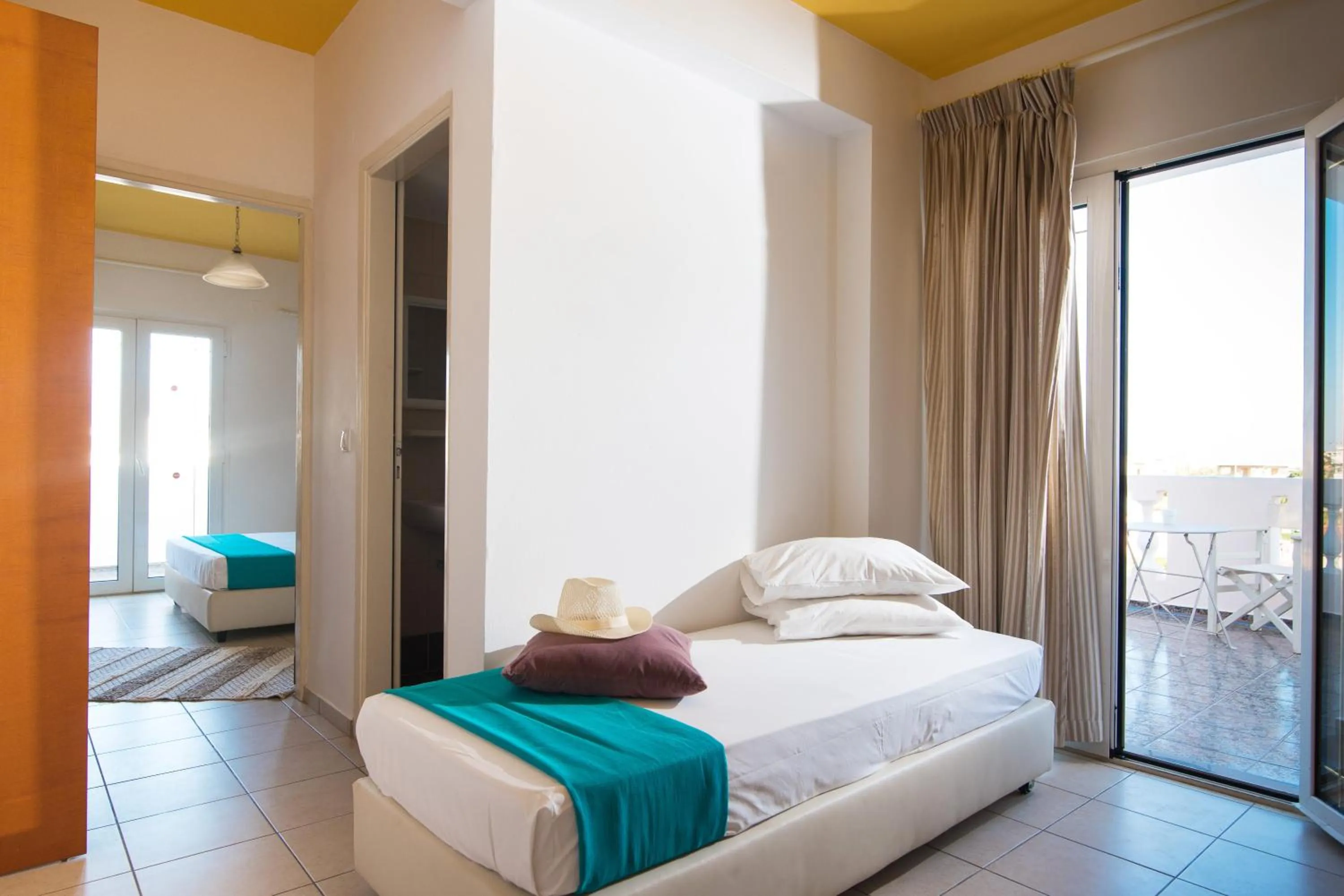 Bedroom, Bed in Yiannis Manos Hotel Resort
