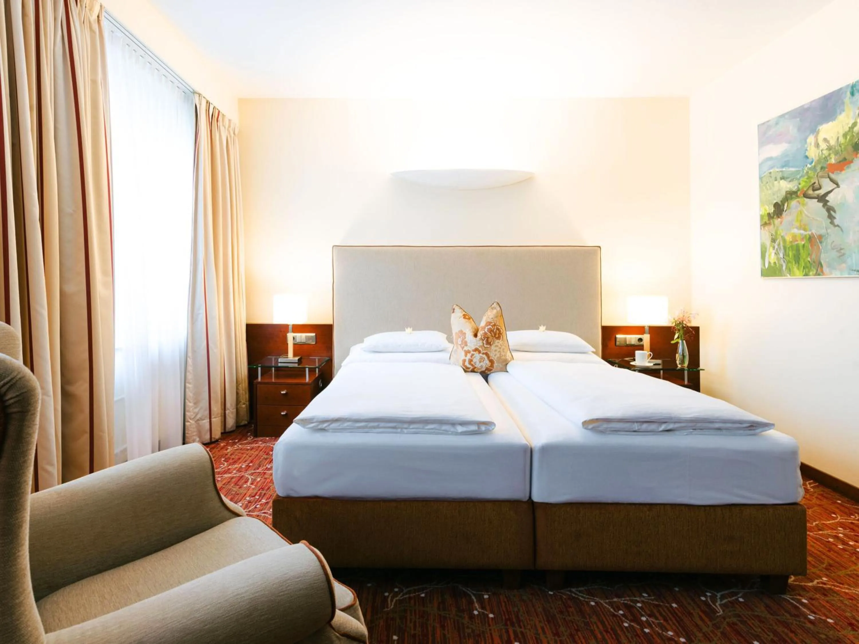 Bed in Hotel Kaiserhof Wien