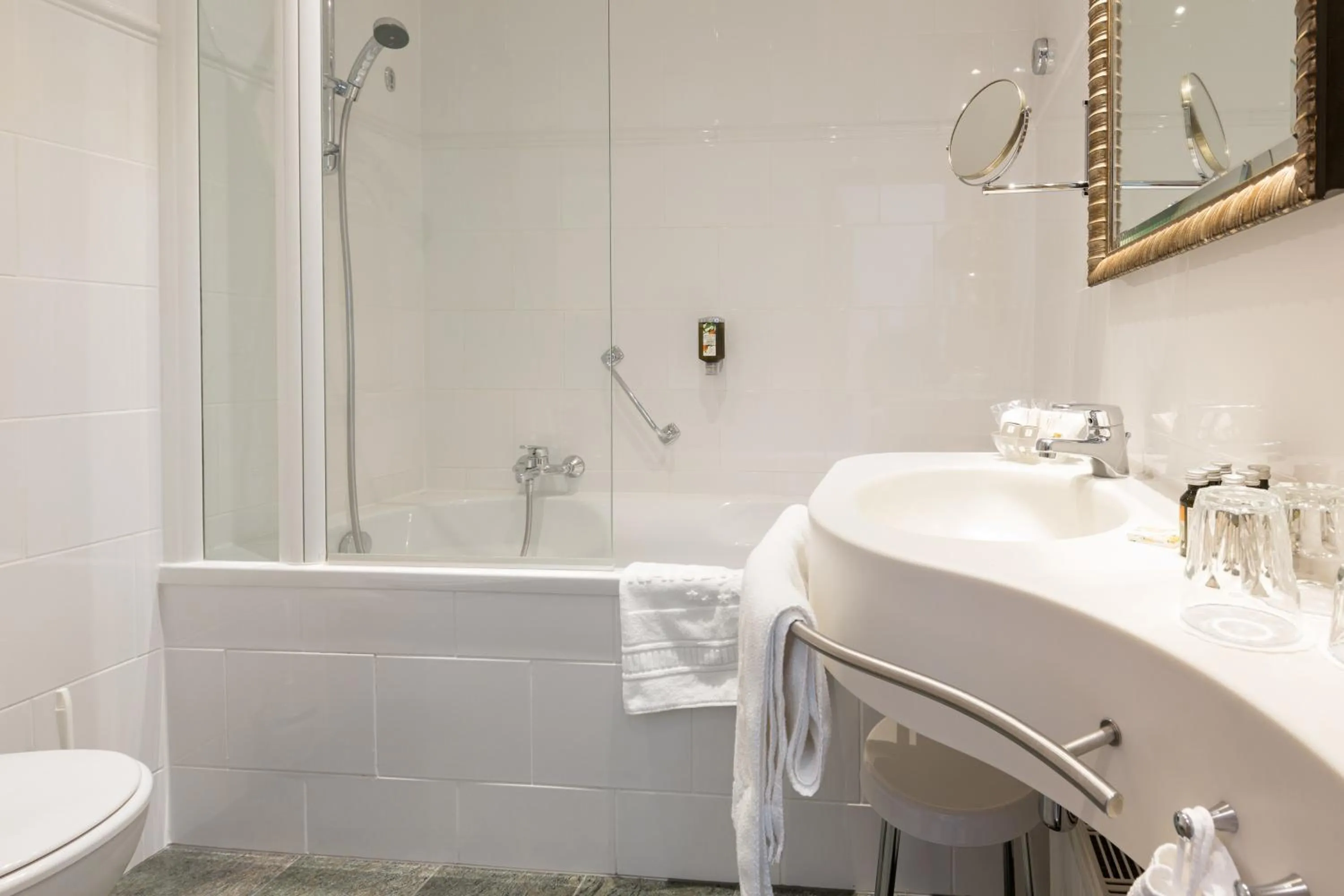 Bathroom in Hotel Kaiserhof Wien