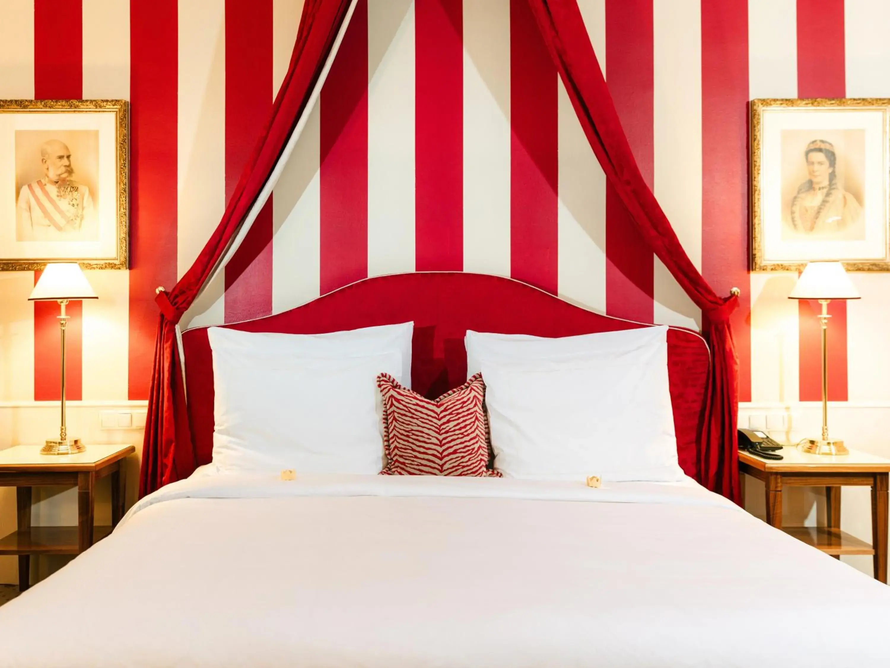 Bed in Hotel Kaiserhof Wien Bed in Hotel Kaiserhof Wien