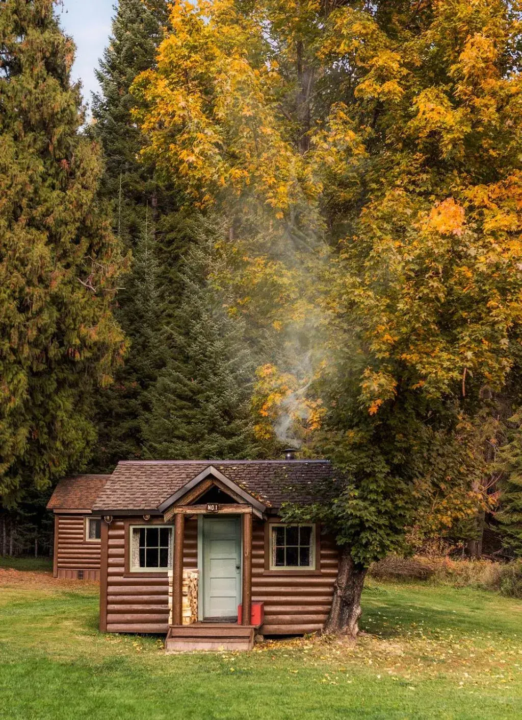 Queen Room in Lochsa Lodge Queen Room in Lochsa Lodge