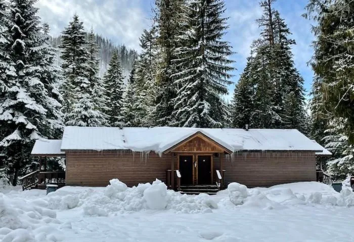 Winter in Lochsa Lodge
