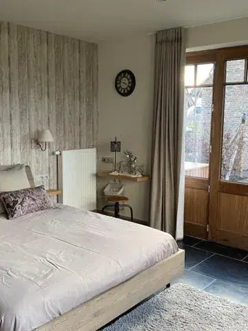 Deluxe Double Room with Shower - single occupancy in B&B 't Hoveke Deluxe Double Room with Shower - single occupancy in B&B 't Hoveke