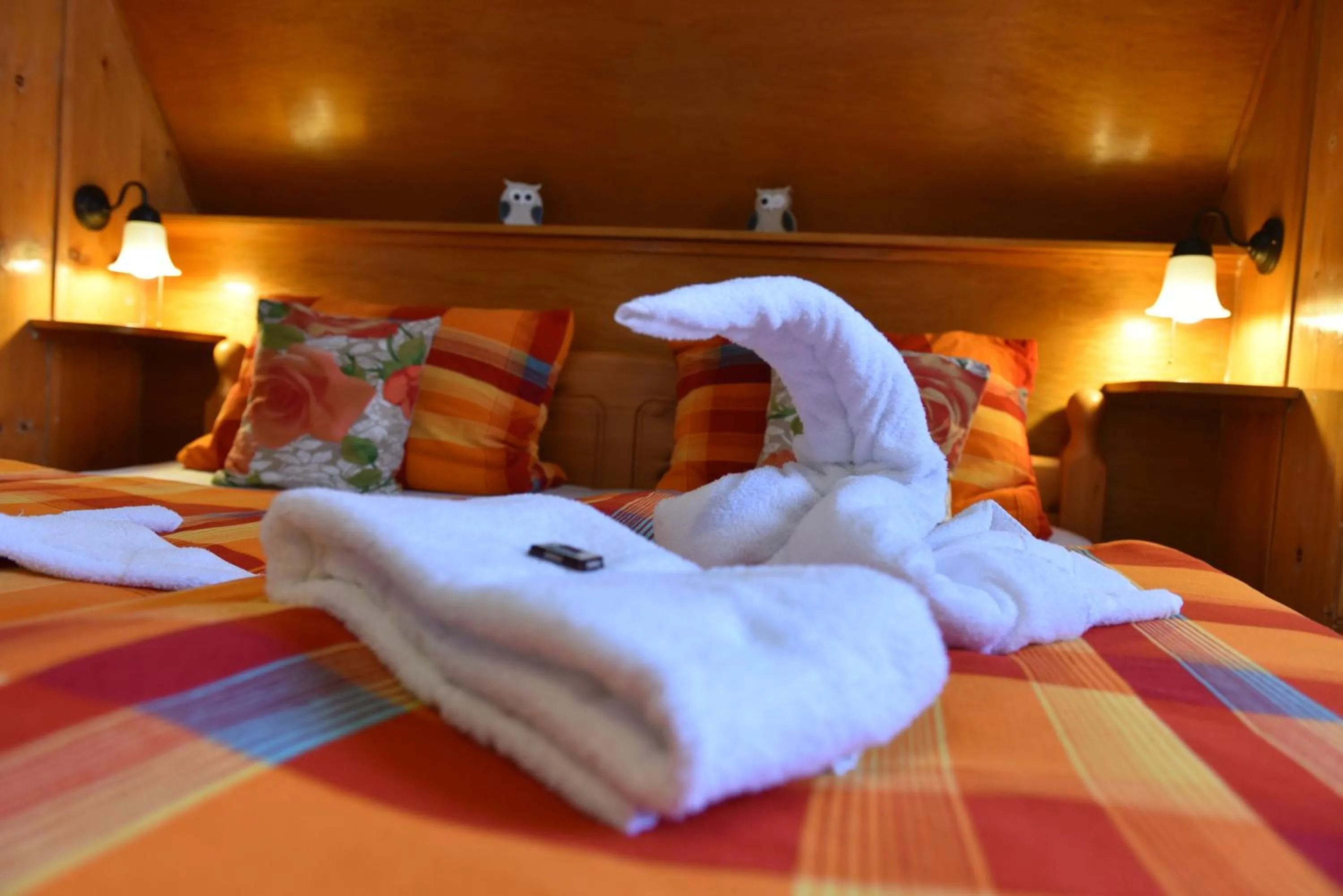 Photo of the whole room, Bed in Hotel-Pension Teutonia