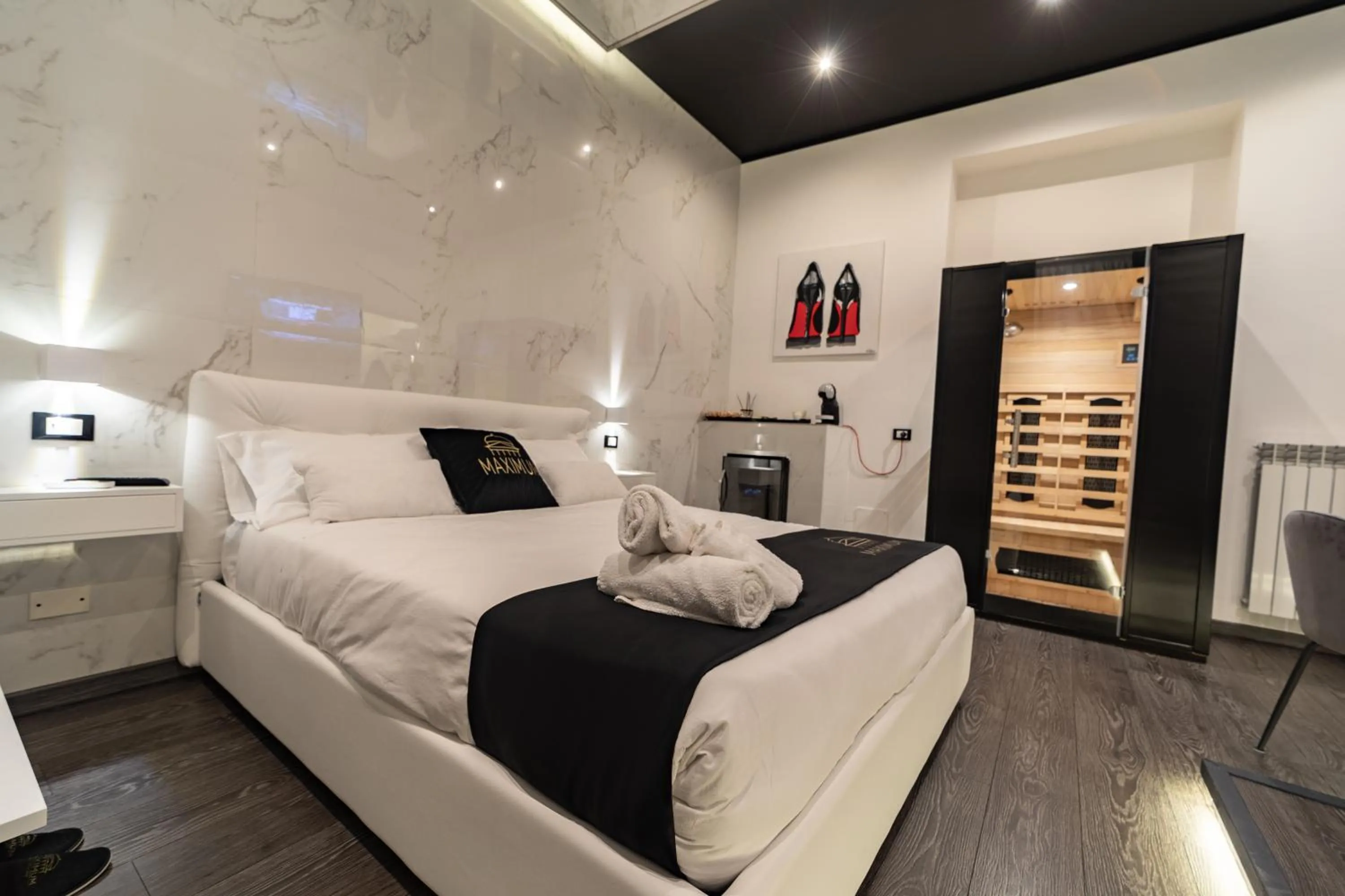 Bed in Maximum Suite & Spa