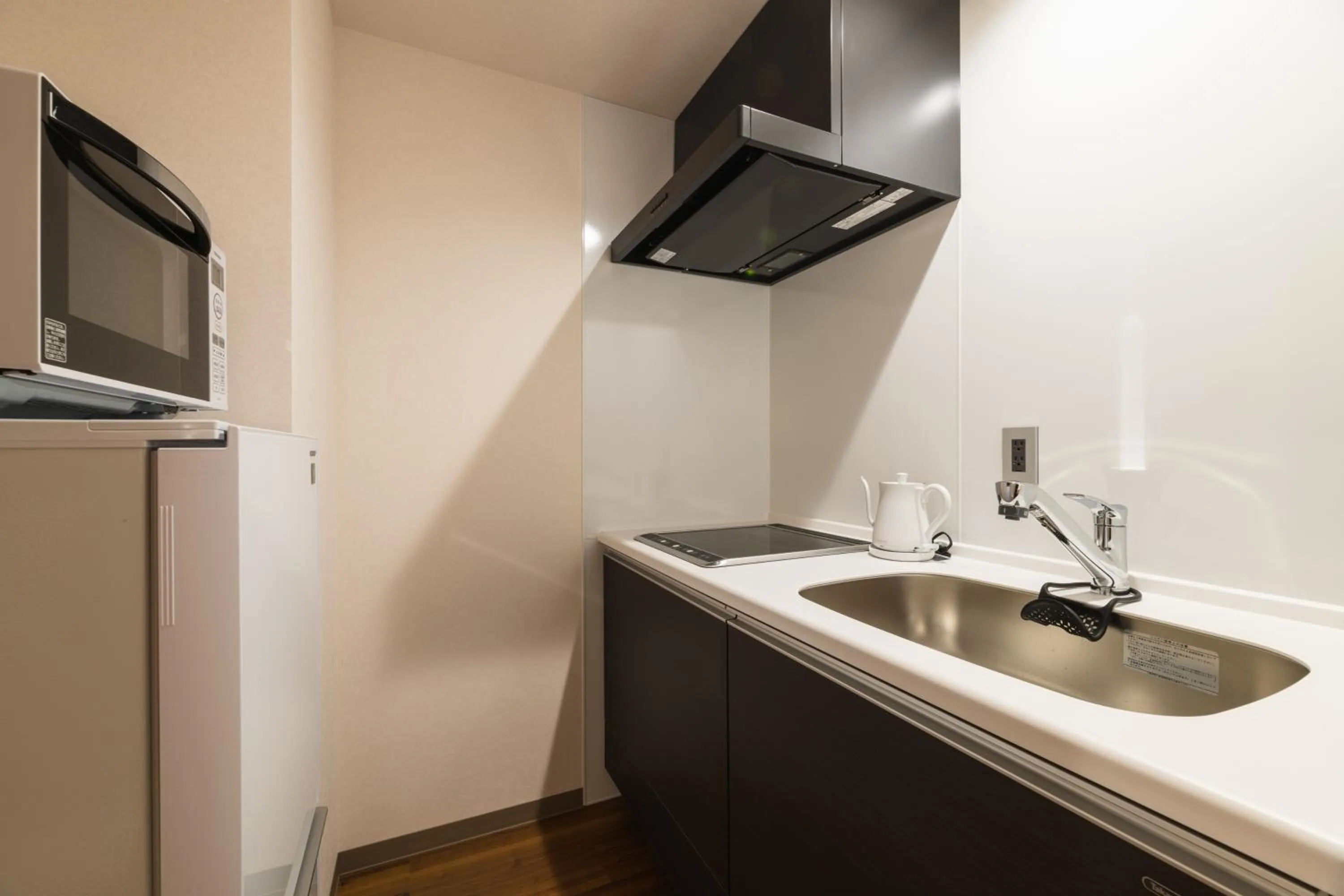 Kitchen or kitchenette in Hotel Iori ホテル庵