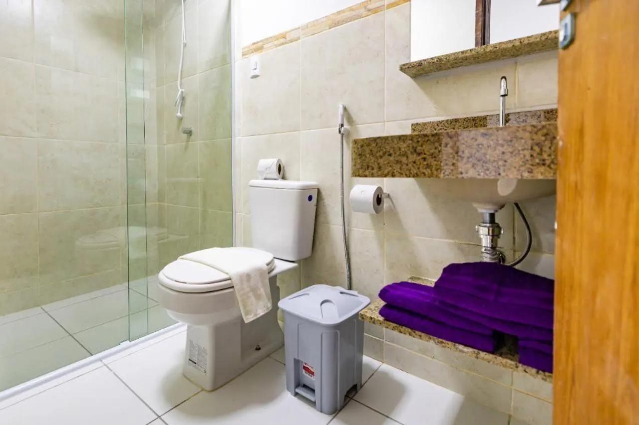 Shower in Encanto da Praia hotel pousada