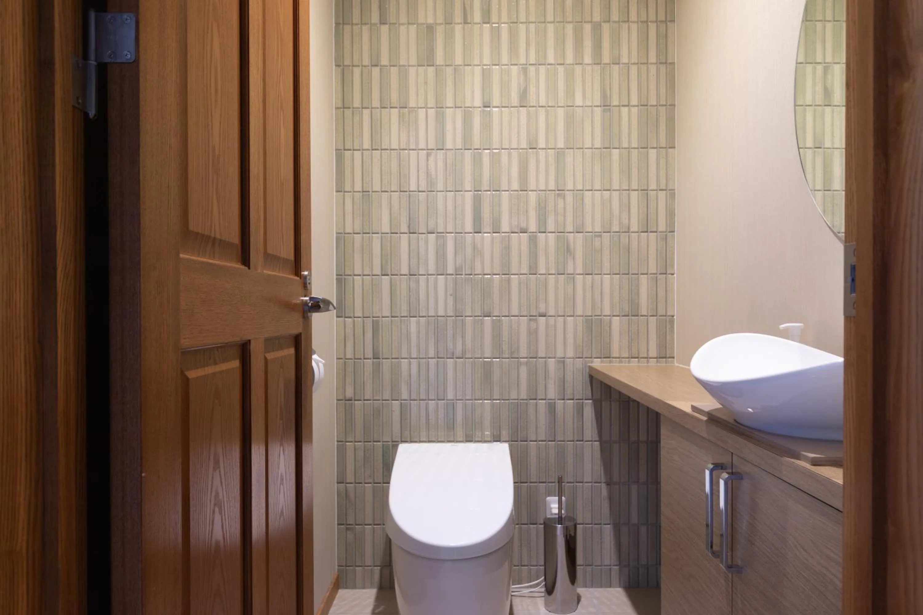 Bathroom in Starchase by H2 Life