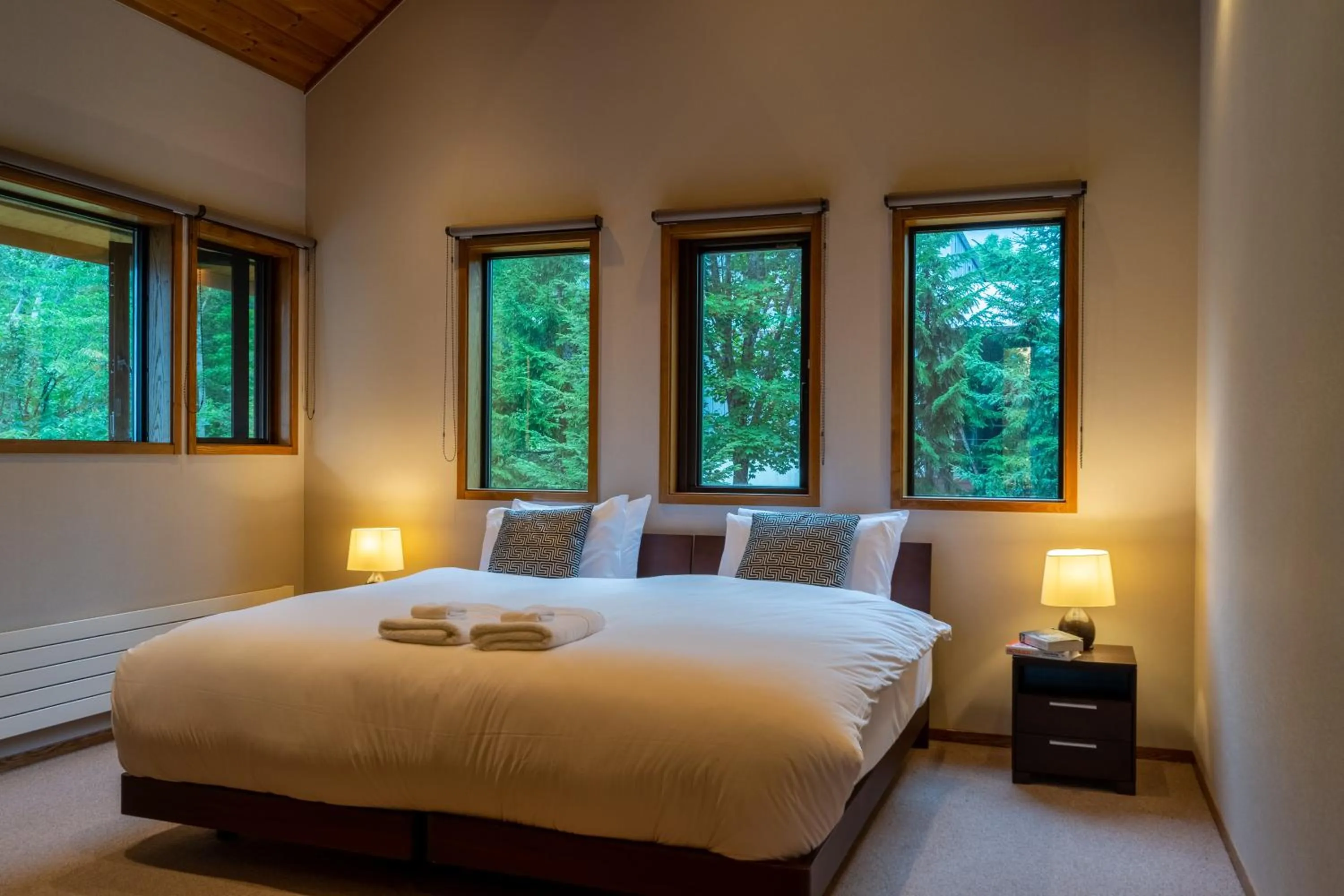 Bedroom, Bed in Starchase by H2 Life