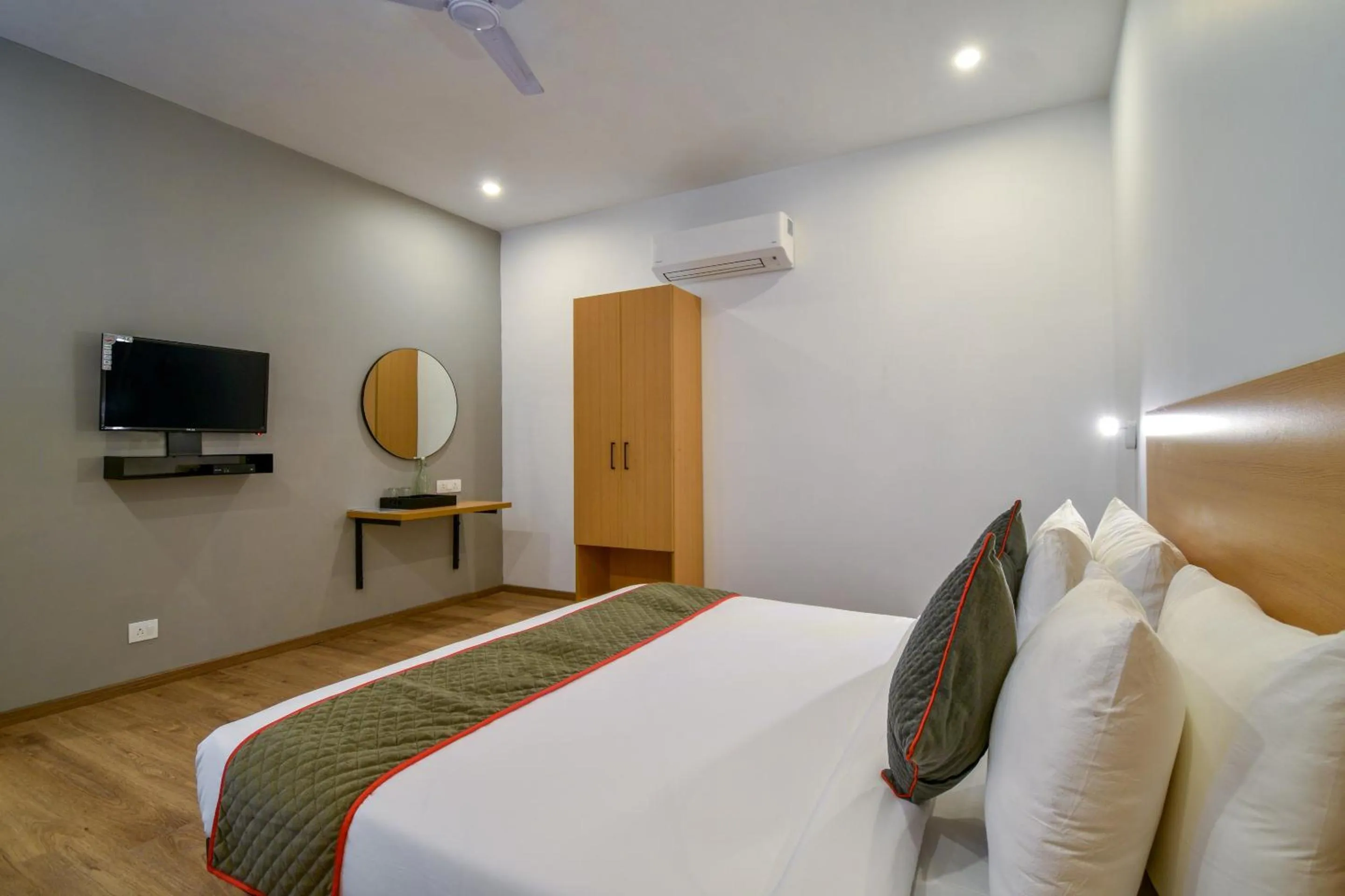 Bedroom, Bed in Hotel O KG Estate