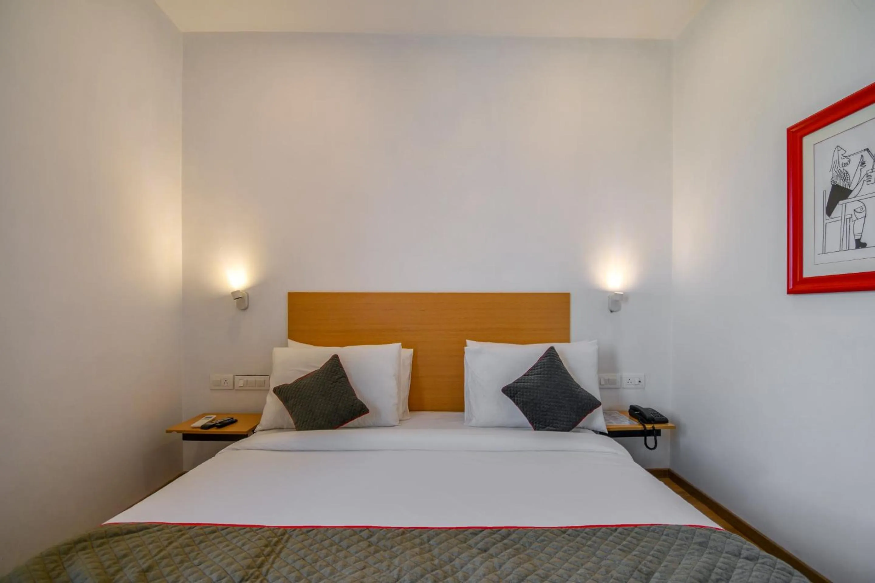 Bedroom, Bed in Hotel O KG Estate