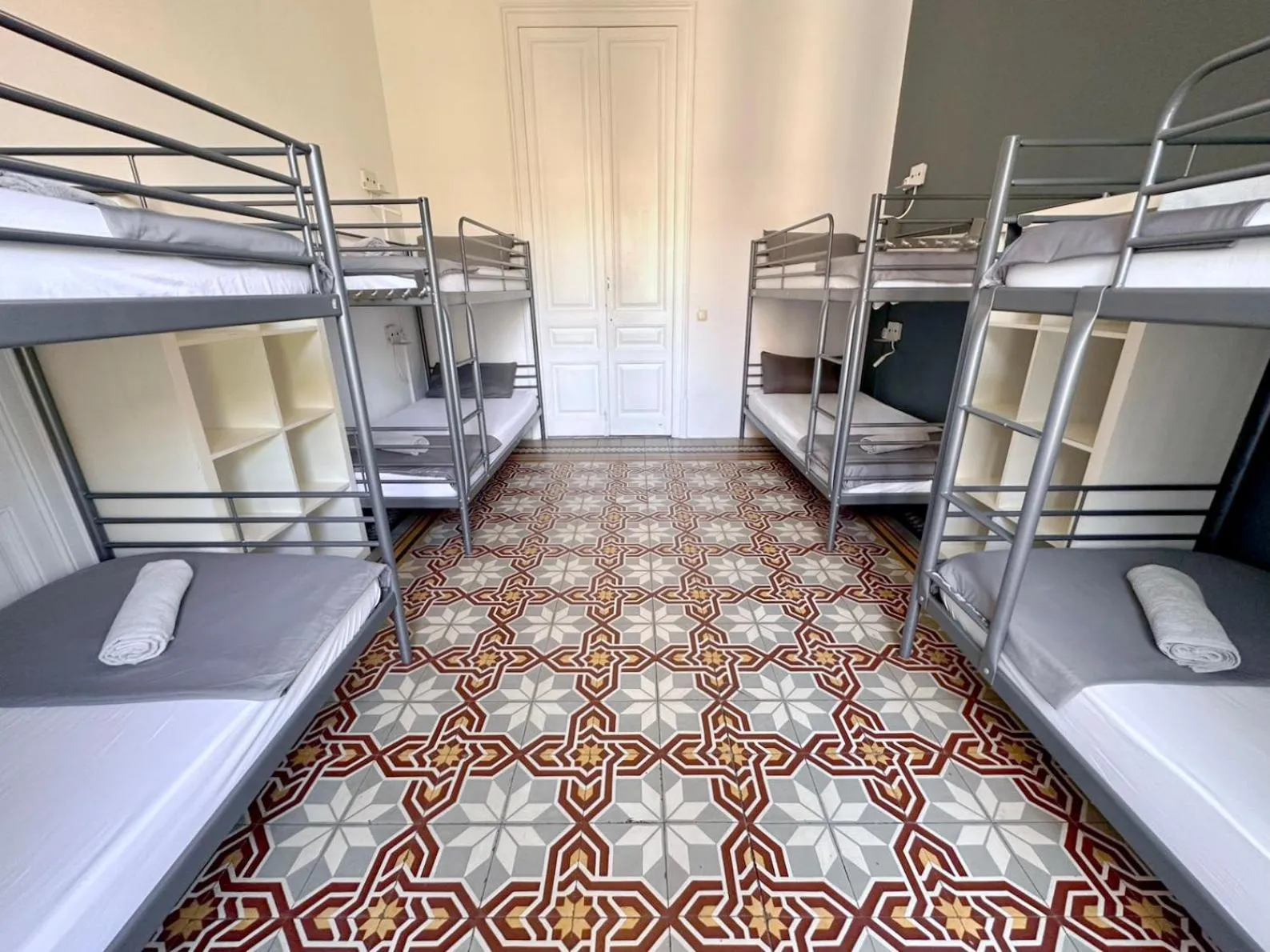 Decorative detail, Bed in Fabrizzio's Petit