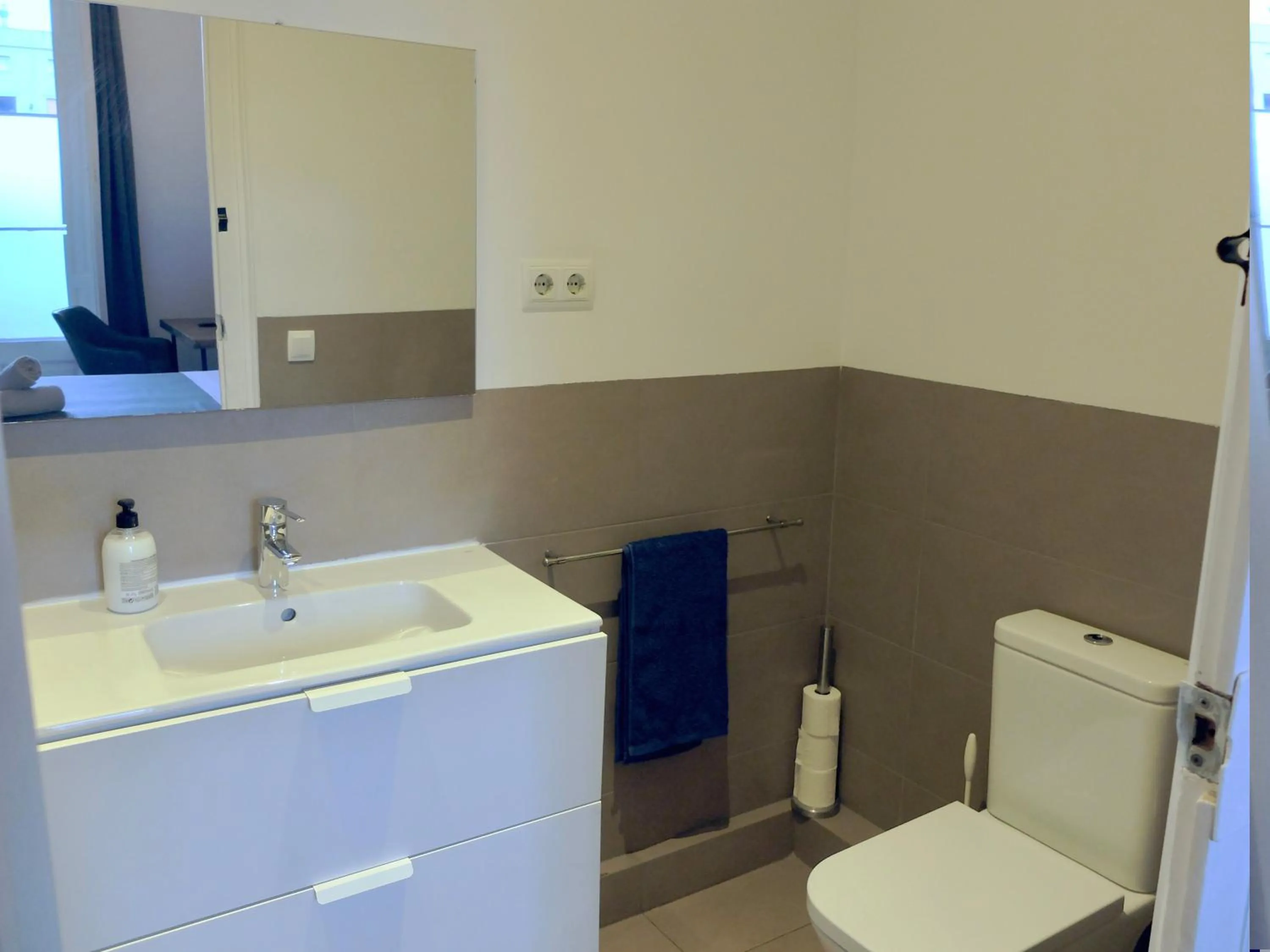 Toilet in Fabrizzio's Petit