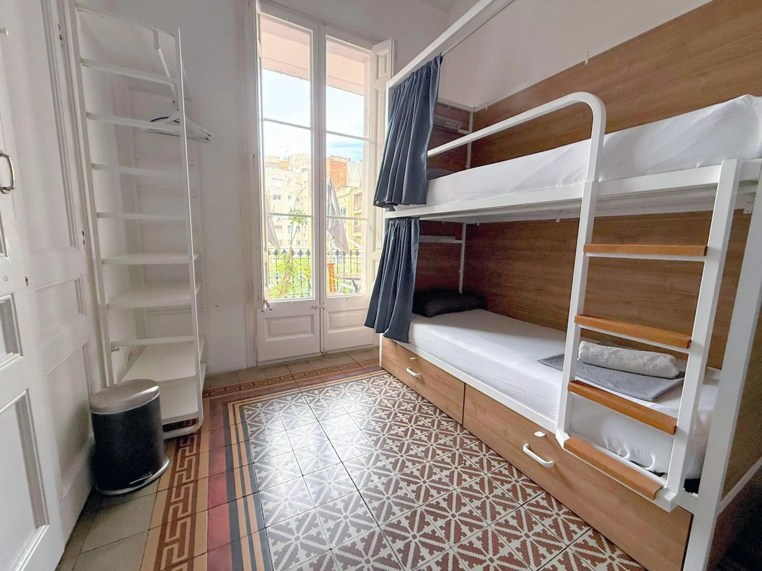 Off site, Bed in Fabrizzio's Petit Off site, Bed in Fabrizzio's Petit