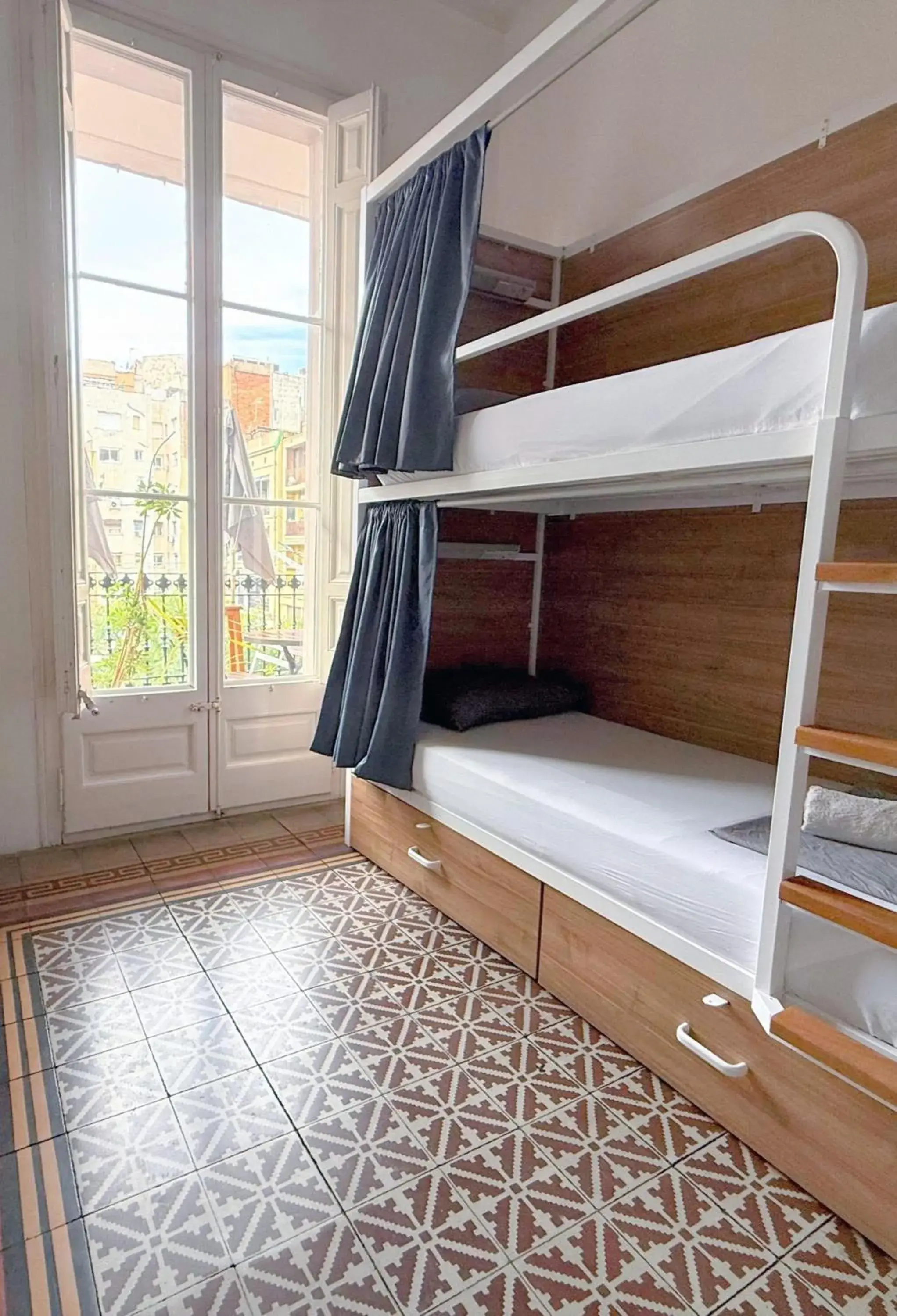 Patio, Bed in Fabrizzio's Petit Patio, Bed in Fabrizzio's Petit