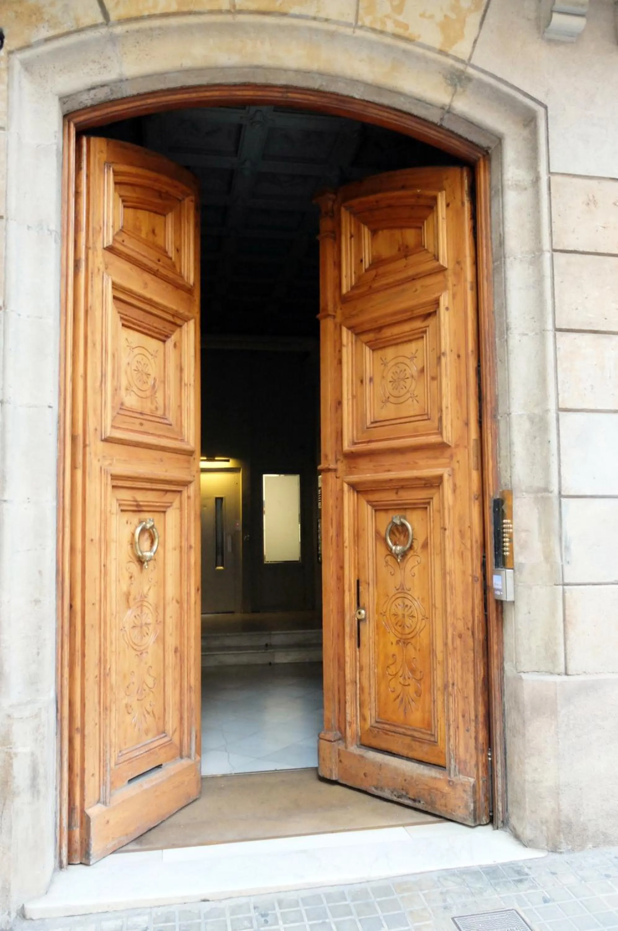 Facade/entrance in Fabrizzio's Petit